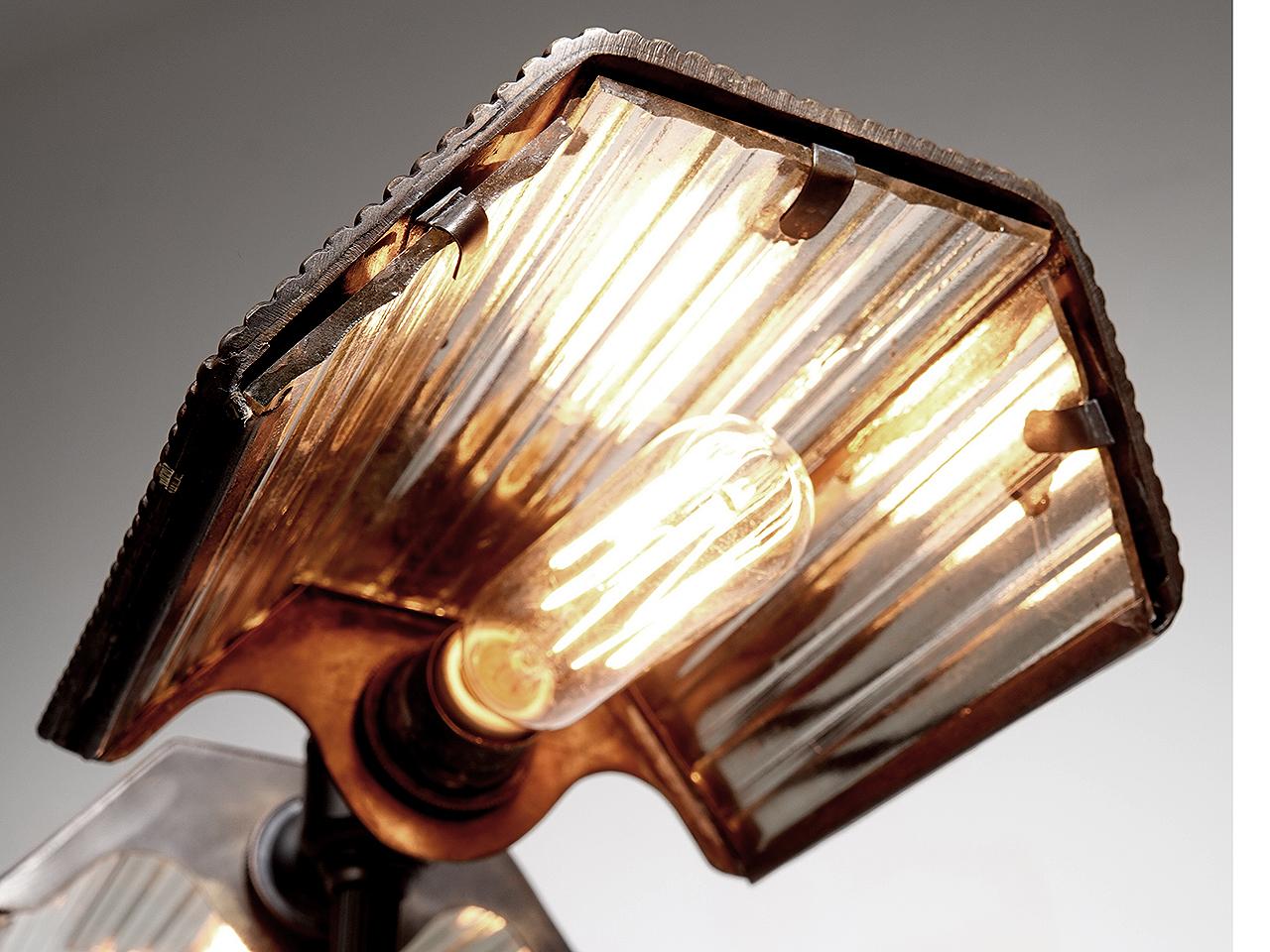 XXIe siècle et contemporain Lampe de banque réflectrice à double miroir de style Frink en vente