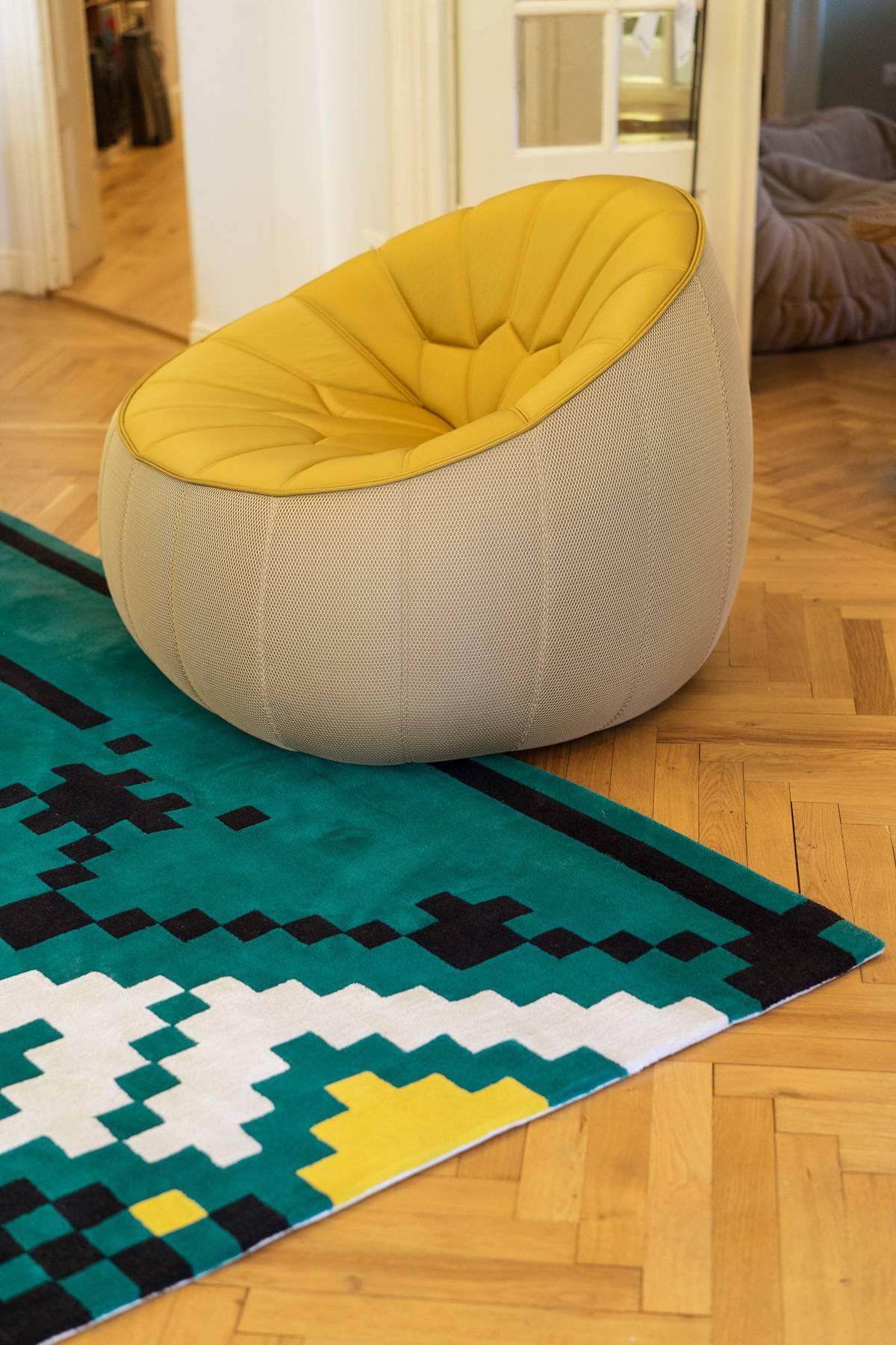Contemporary Frisky Rug by Dare to Rug in New Zealand Wool Romanian Collection For Sale
