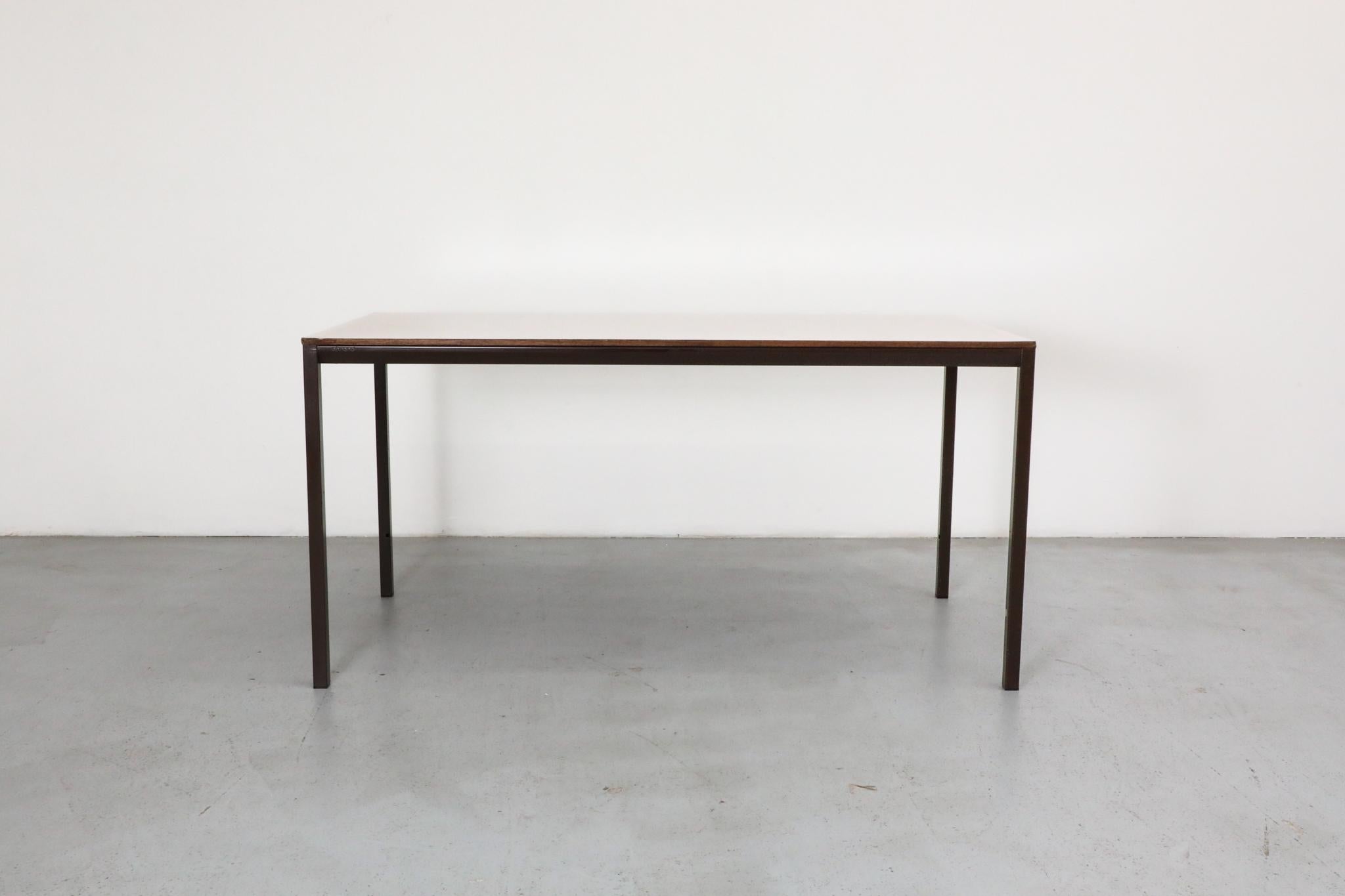 Tavolo 'Facet' di Friso Kramer per Ahrend de Cirkel, anni '70 In condizioni buone in vendita a Los Angeles, CA