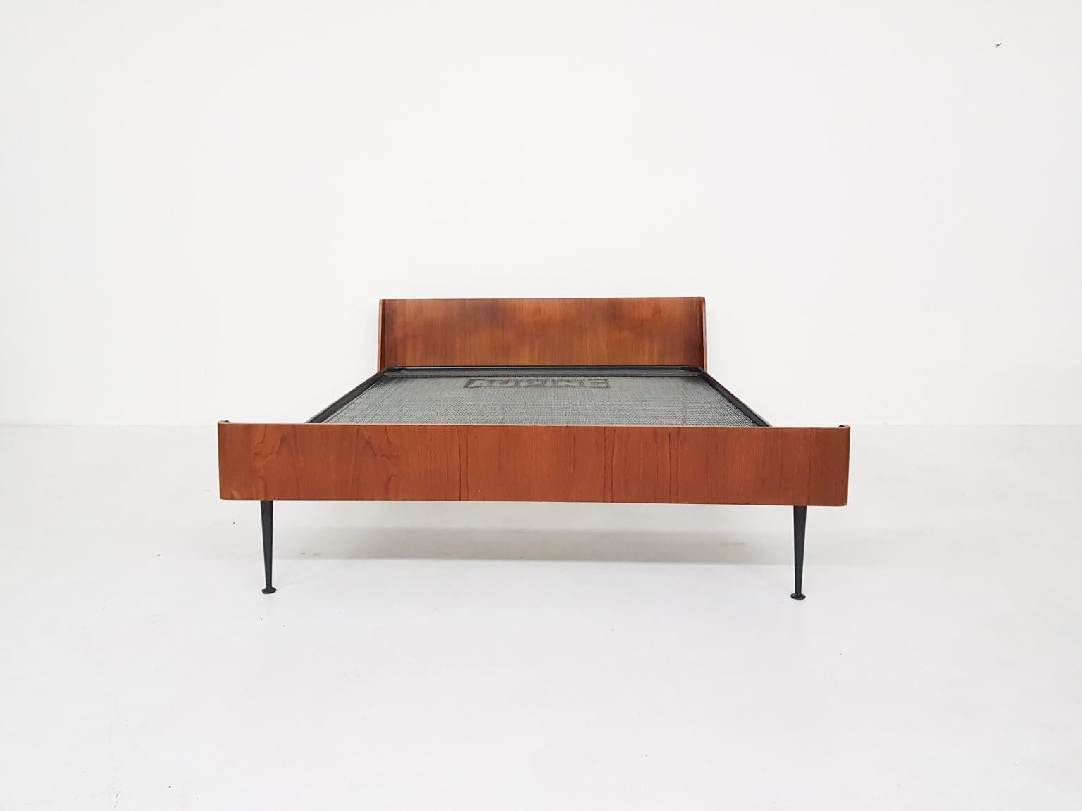 One of the most iconic midcentury design beds from the Netherlands: the 