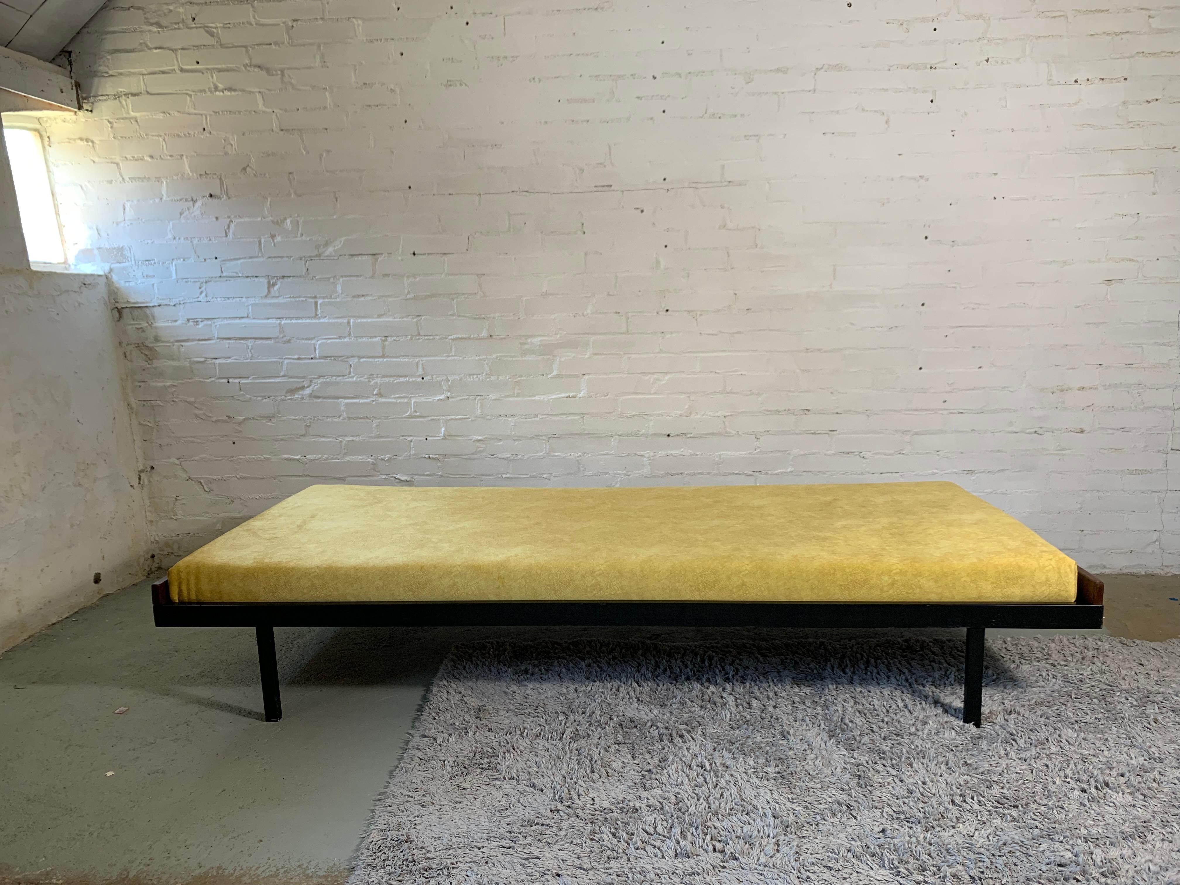 Rare day bed designed by Friso Kramer for Auping. Very simple minimalistic metal frame with teak details. Meteras is made specialy for this bed and upholstered with contrasting with the simple frame luxurious fabric.
