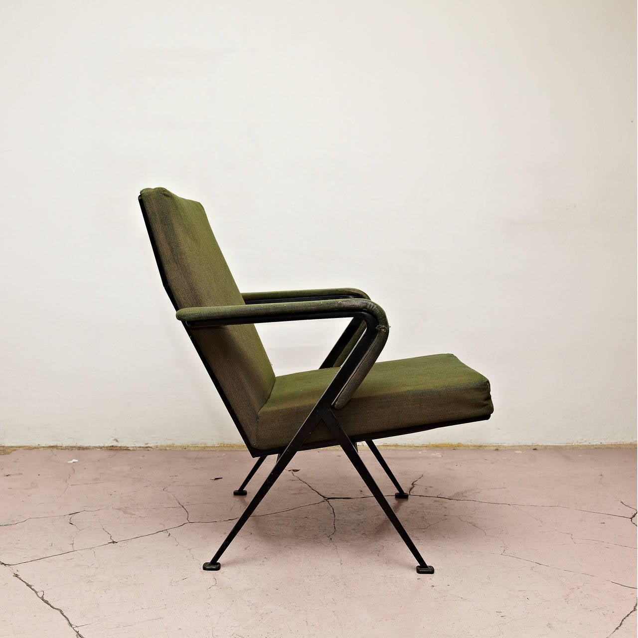 Dutch Friso Kramer Mid-Century Modern Green Upholstered Repose Fauteuil, 1969