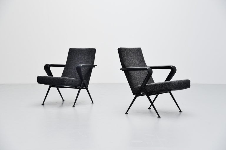Dutch Friso Kramer Repose chairs Ahrend de Cirkel, 1959 For Sale