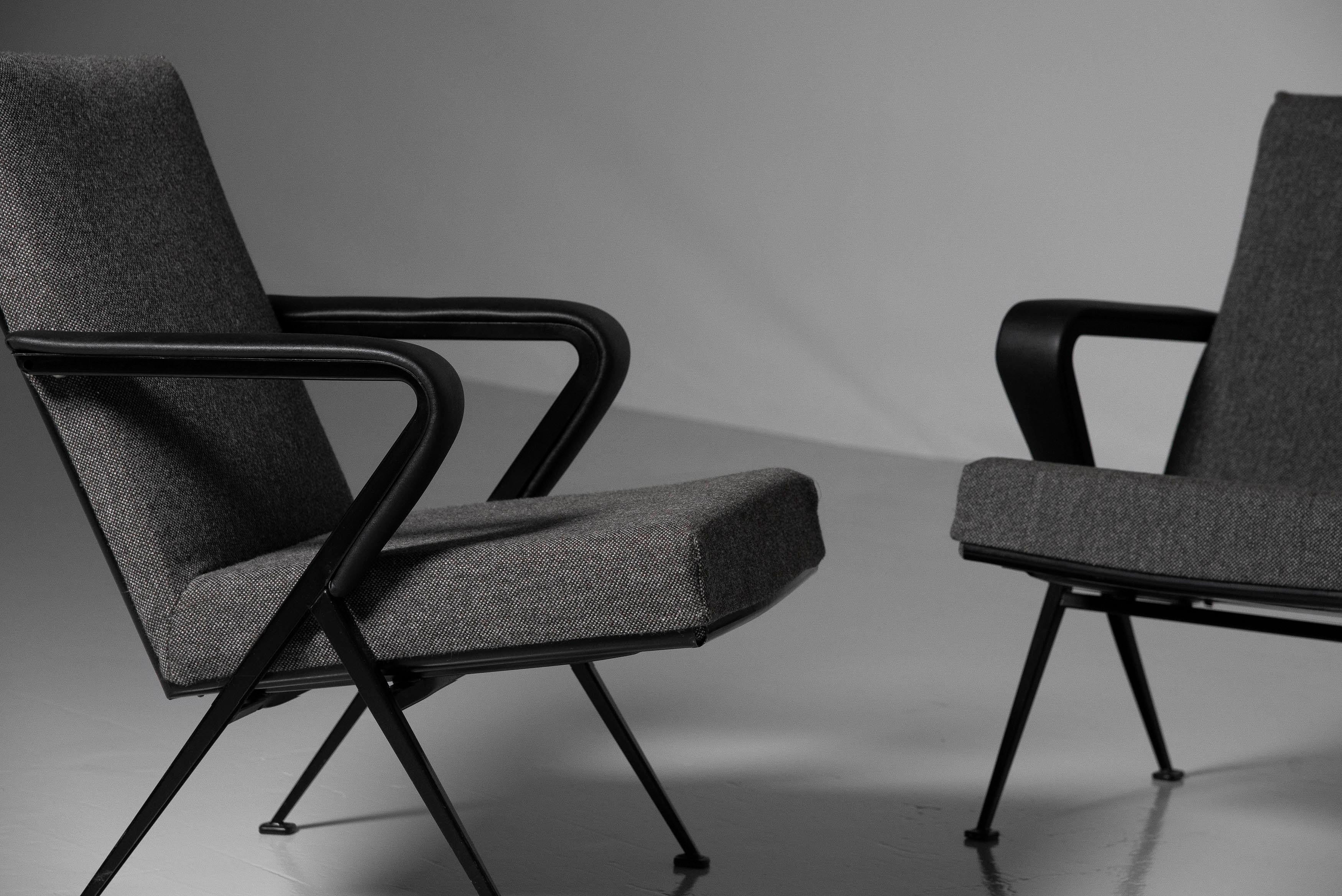 Friso Kramer Repose Chairs Pair Ahrend de Cirkel, 1959 3