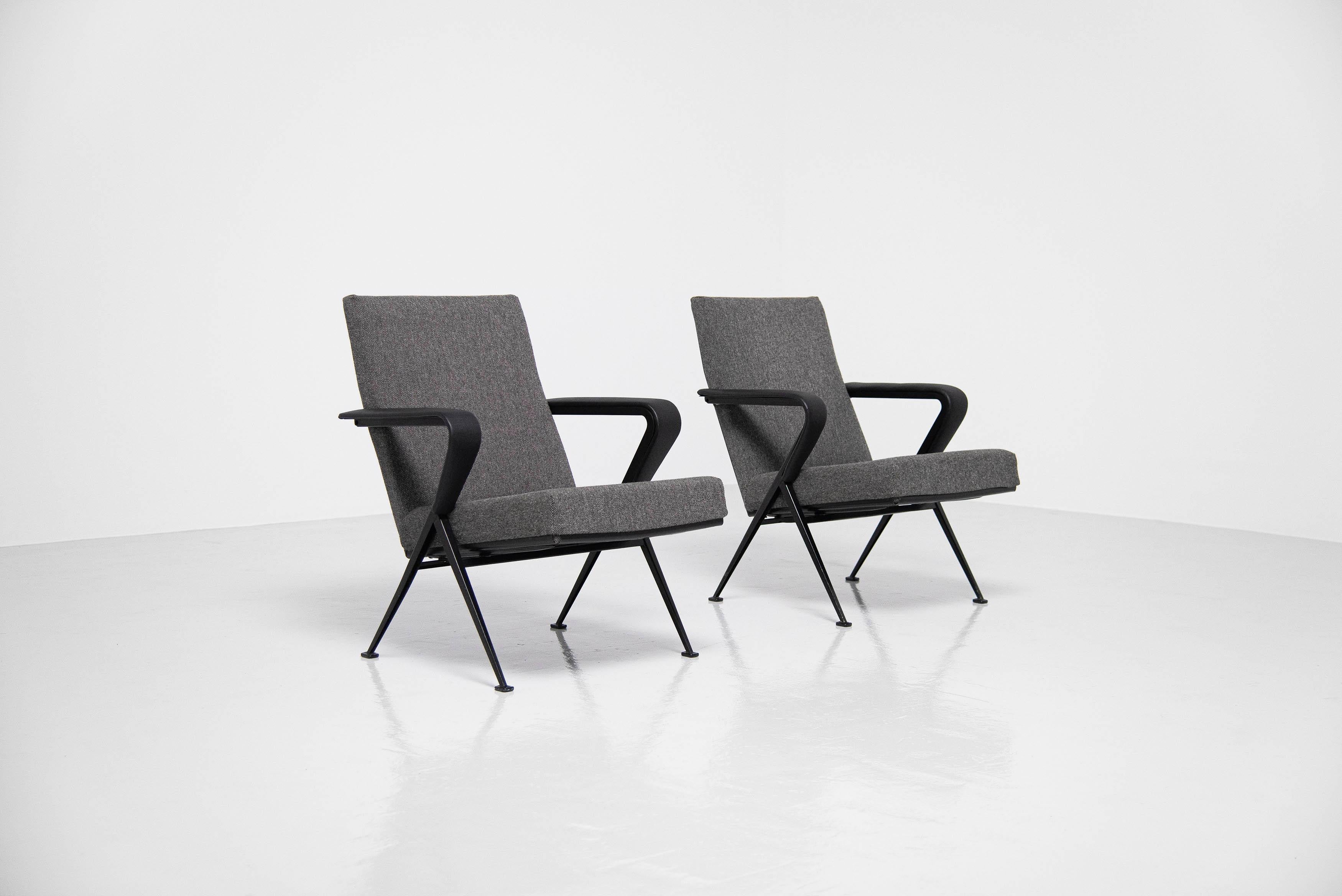 Mid-Century Modern Friso Kramer Repose Chairs Pair Ahrend de Cirkel, 1959