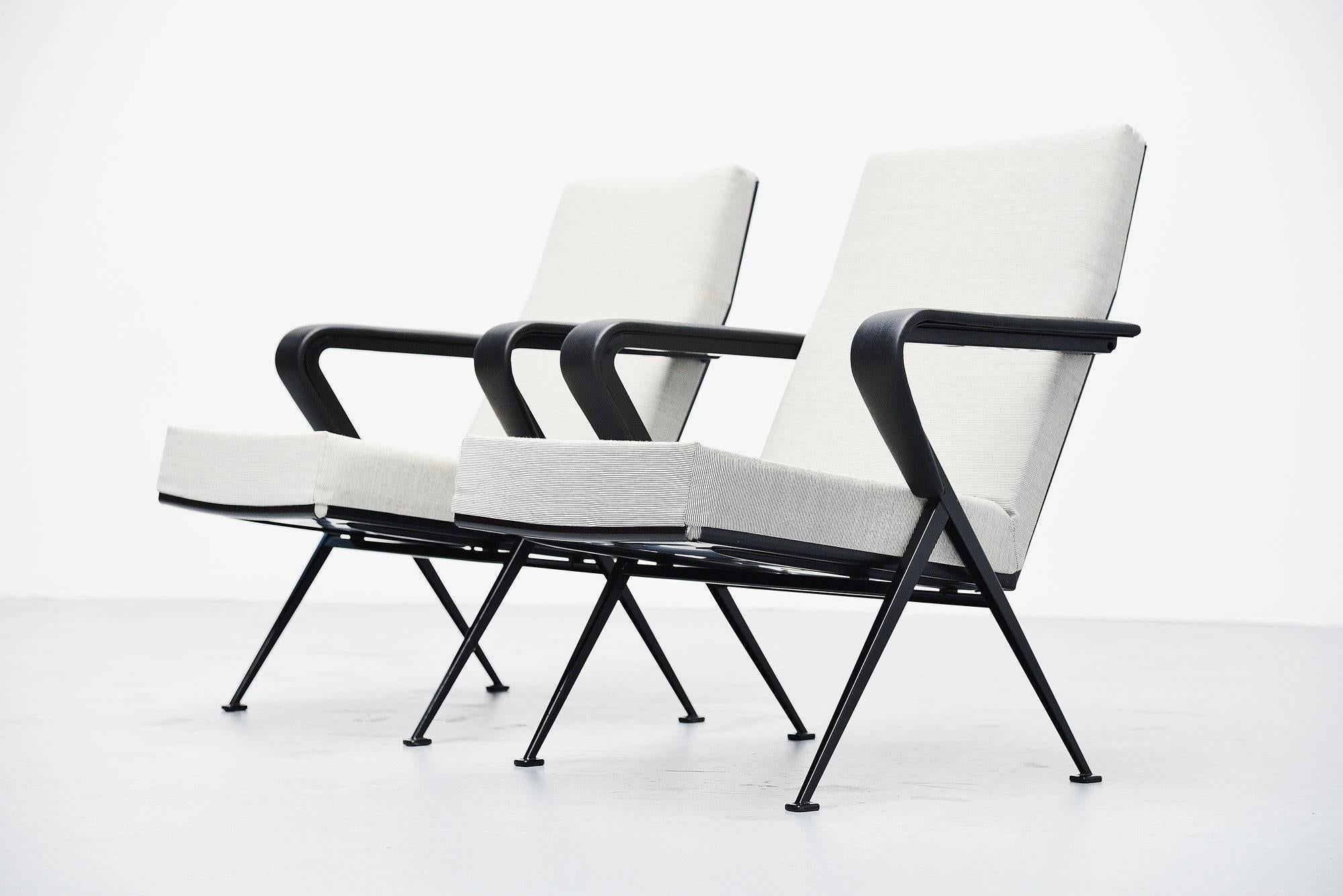 Cold-Painted Friso Kramer Repose chairs pair Ahrend de Cirkel, 1959