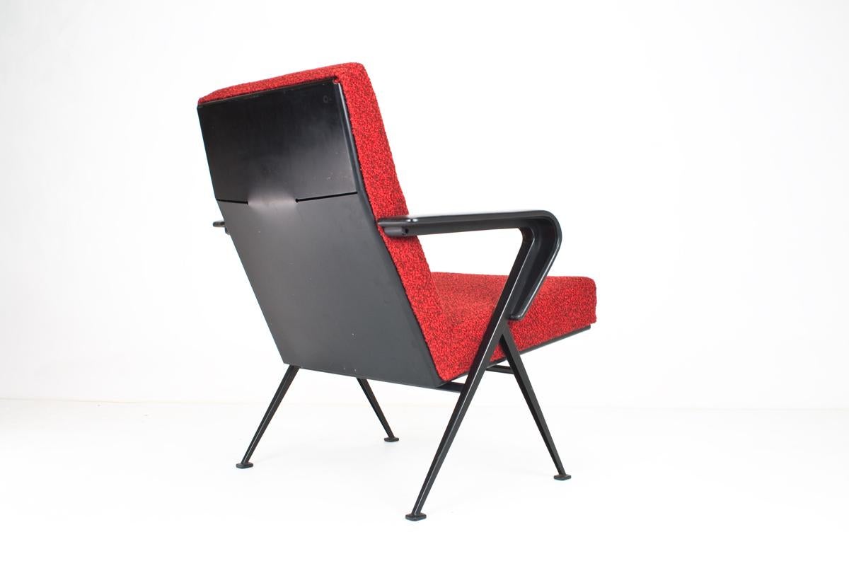 Dutch Friso Kramer Repose Lounge Chair in Red for Ahrend de Cirkel, 1965