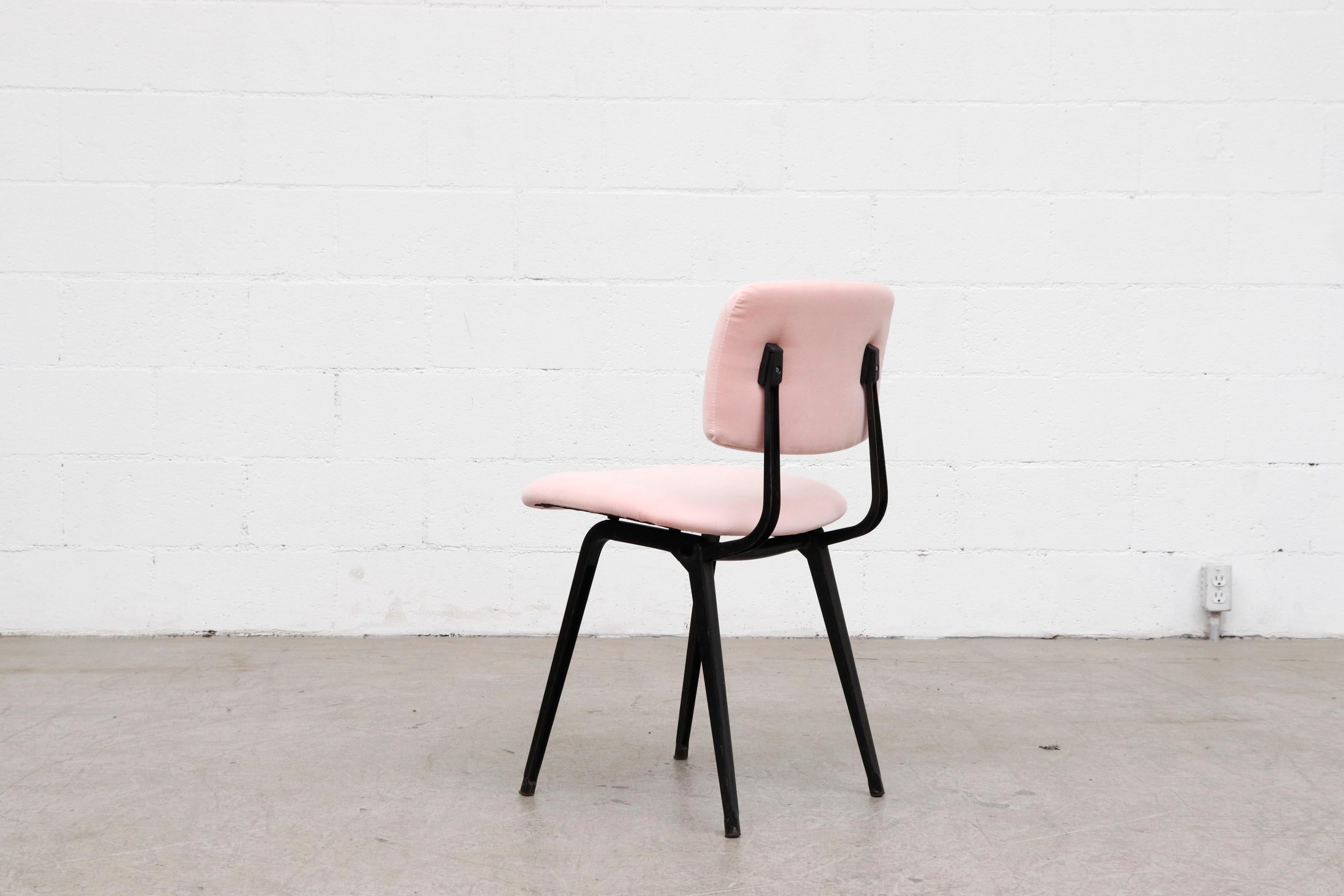 Mid-20th Century Friso Kramer 'Revolt' Chair in Pink Velvet