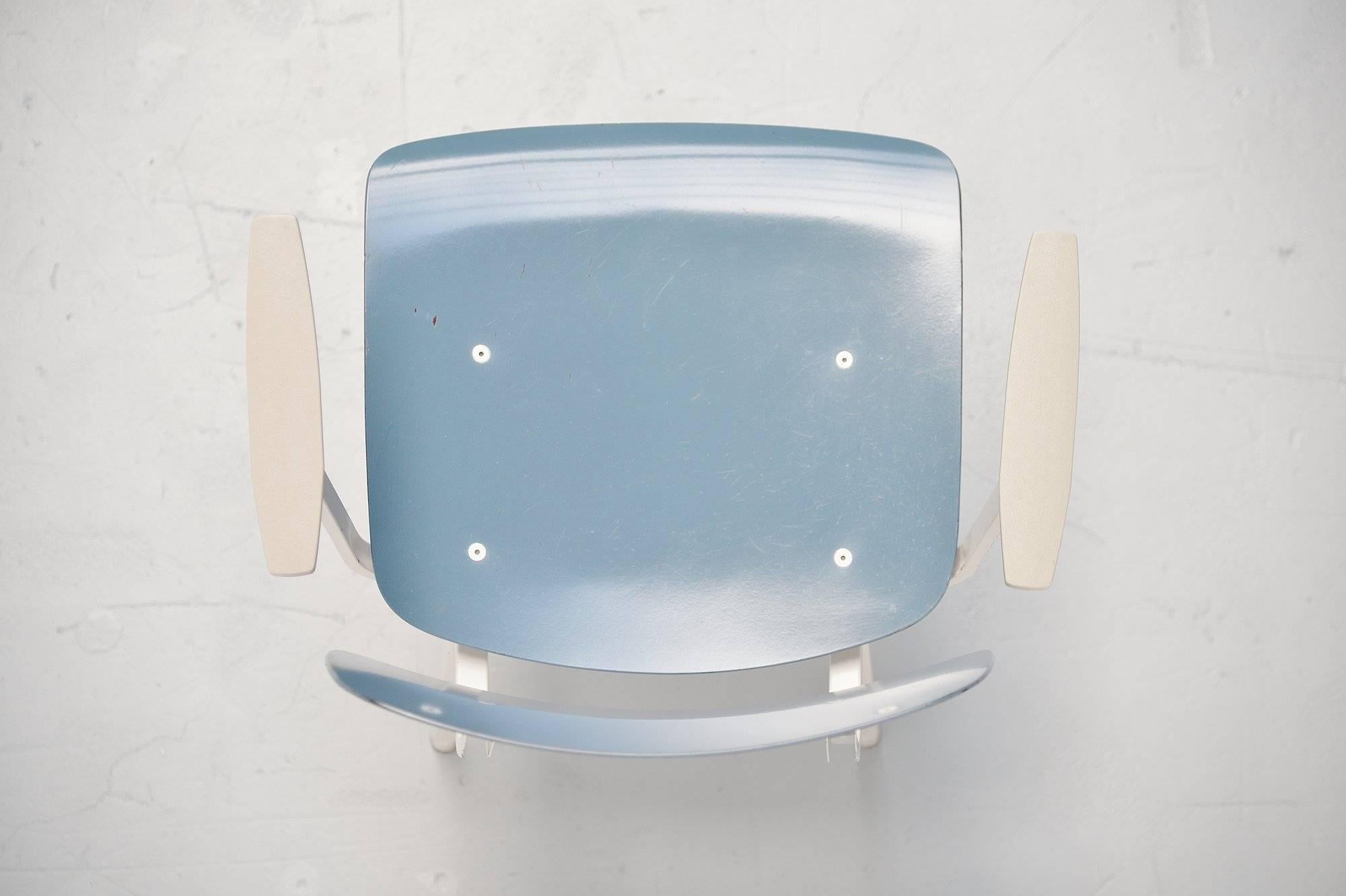 Mid-20th Century Friso Kramer Revolt Chair with Arms for Ahrend de Cirkel, 1953