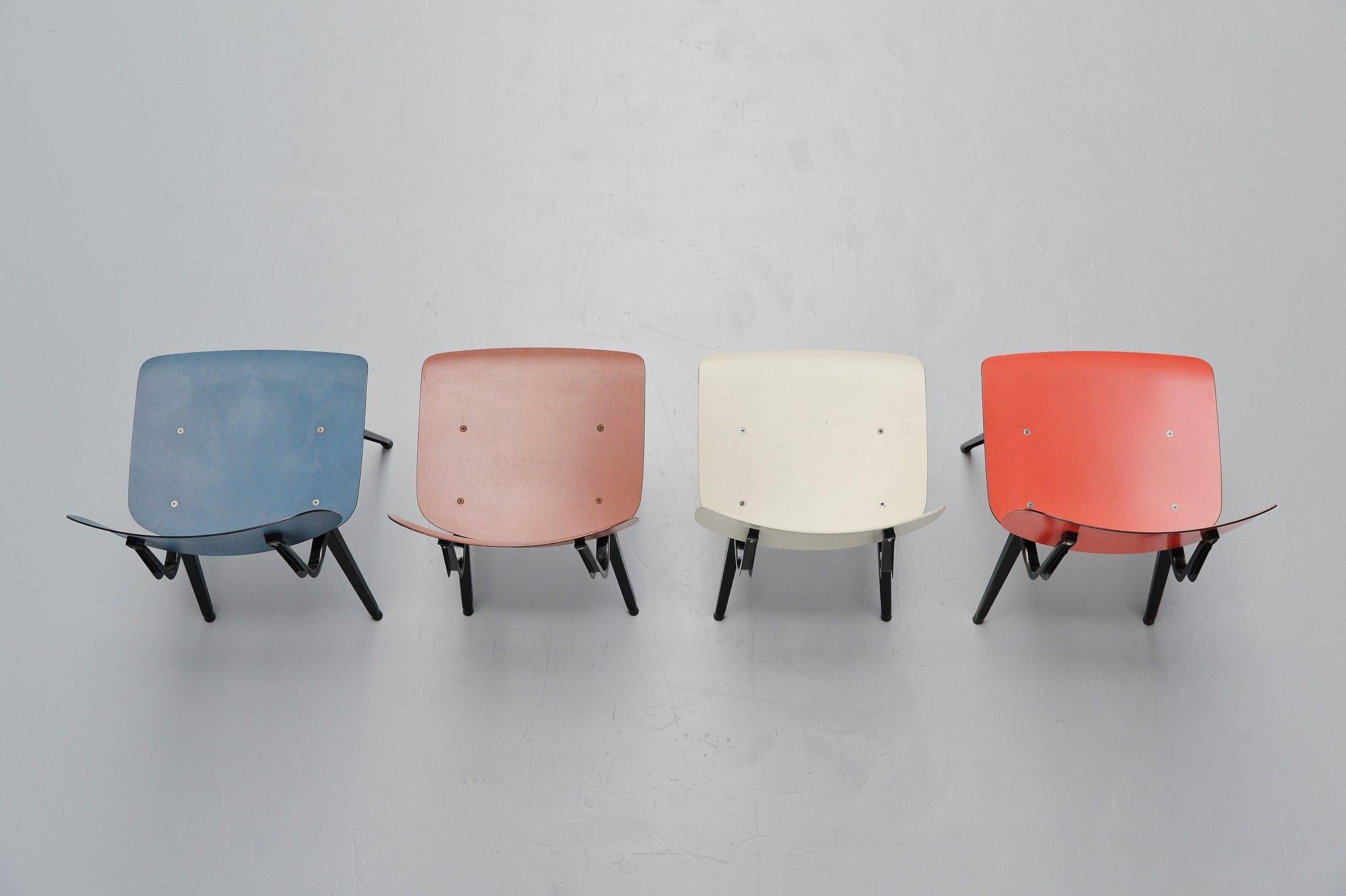 Mid-Century Modern Friso Kramer Revolt Chairs for Ahrend de Cirkel, 1953 Black Colors