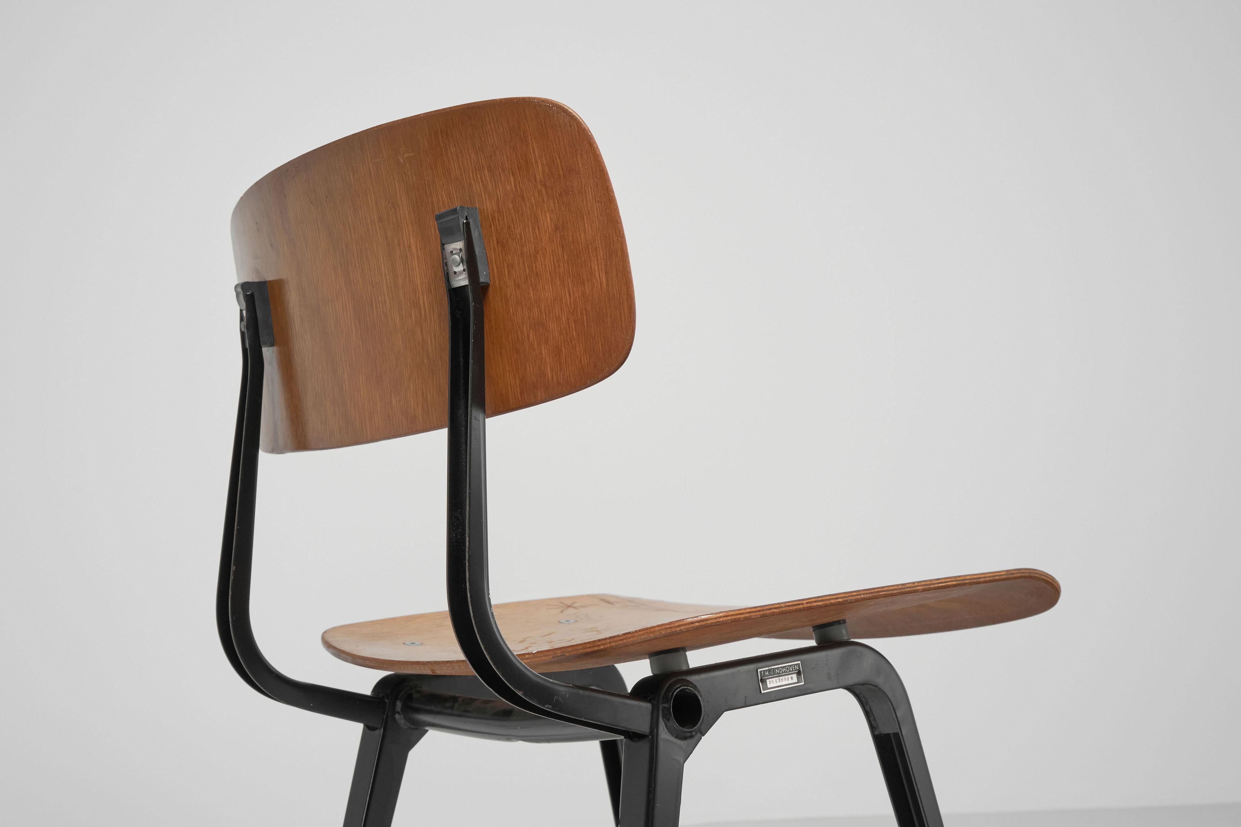 Friso Kramer Revolt chairs teak The Netherlands 1960 For Sale 3