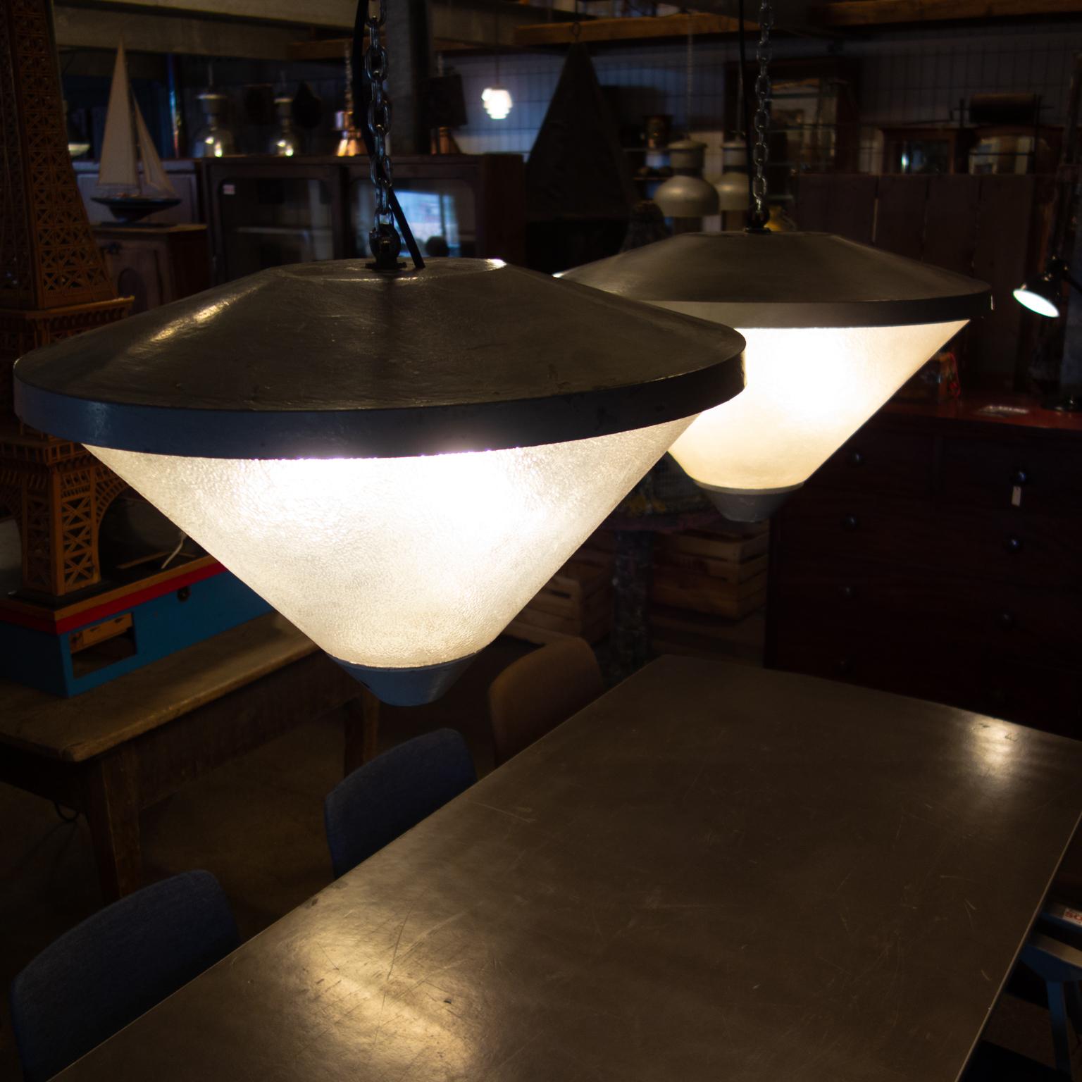 Lampes de rue Friso Kramer, design néerlandais, 1960, Den Haag en vente 5