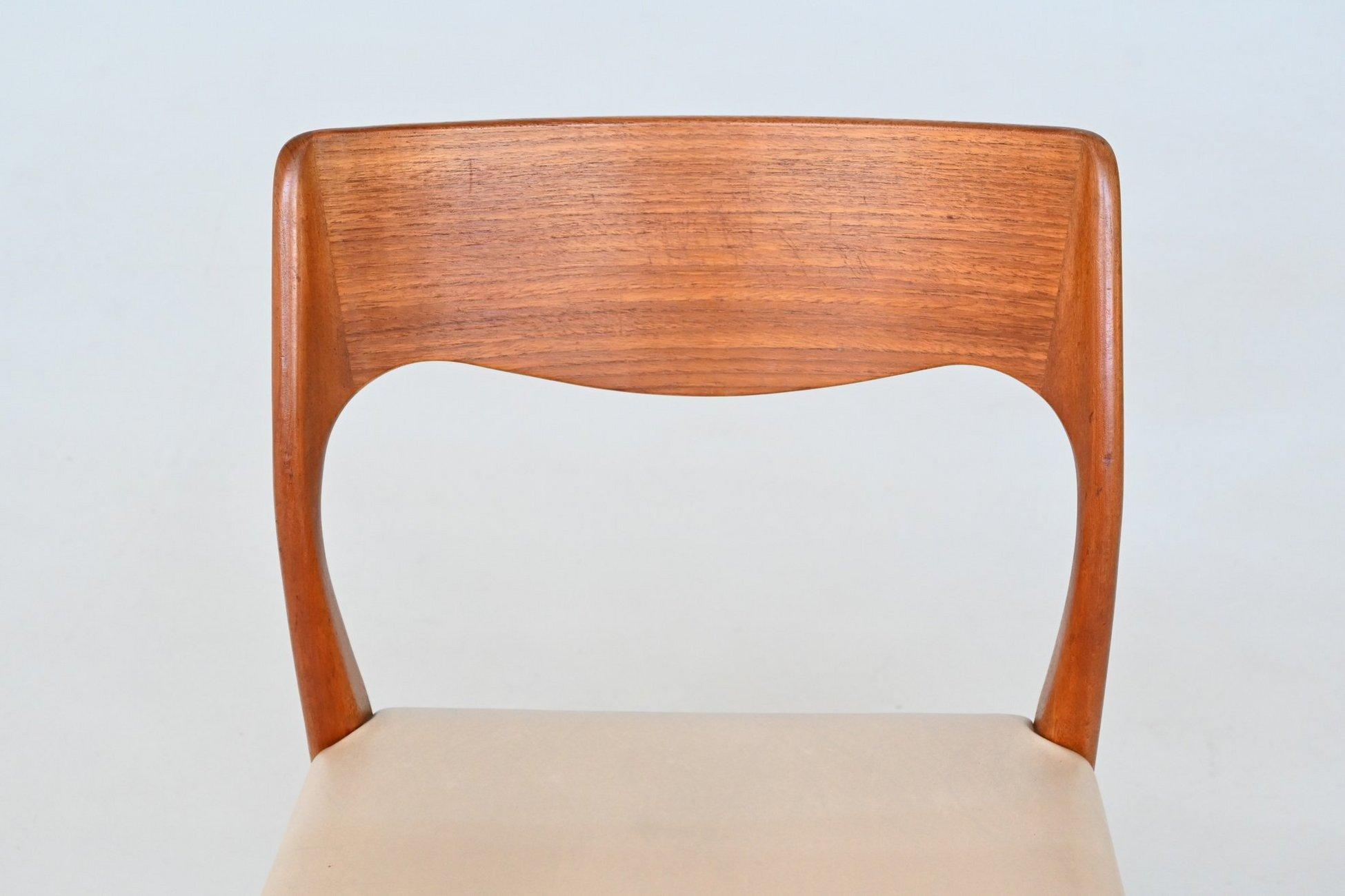 Fristho dining chairs #71 teak J.L. Moller Mobelfabrik The Netherlands 1960 For Sale 8