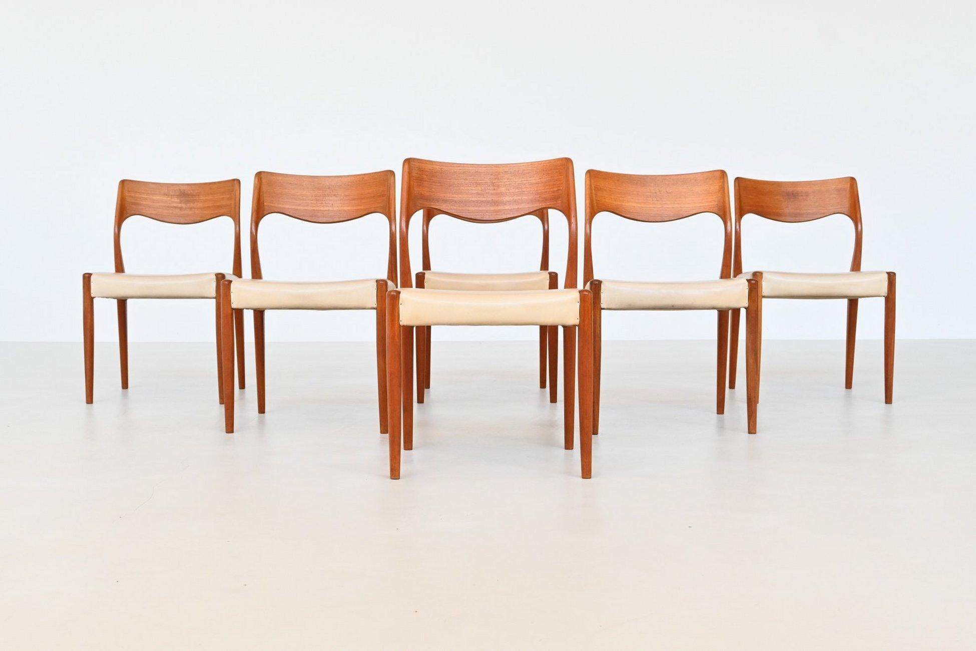 Mid-20th Century Fristho dining chairs #71 teak J.L. Moller Mobelfabrik The Netherlands 1960 For Sale