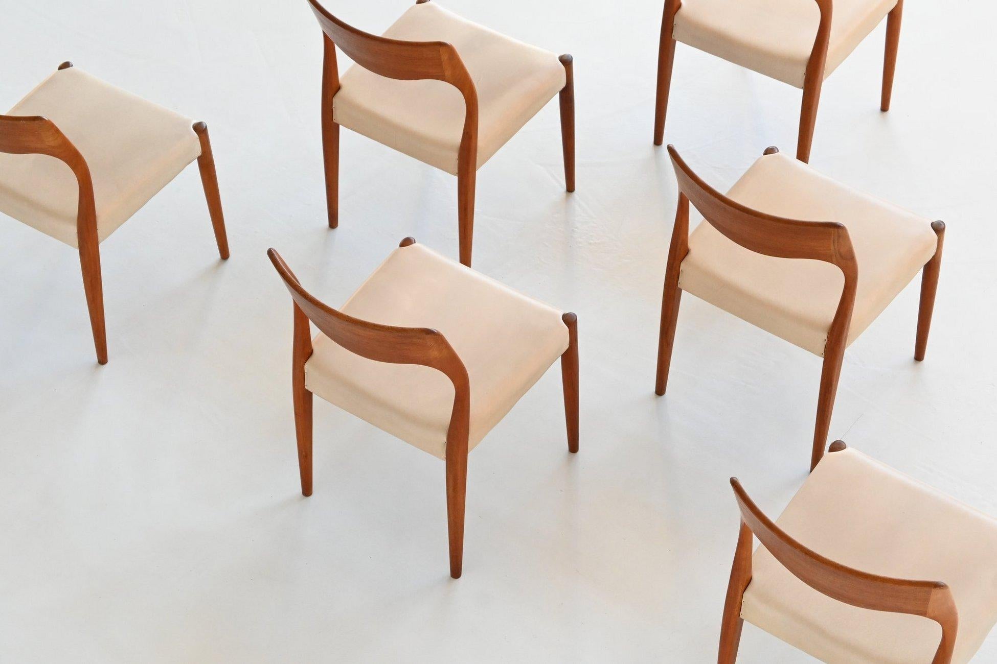 Fristho dining chairs #71 teak J.L. Moller Mobelfabrik The Netherlands 1960 For Sale 1