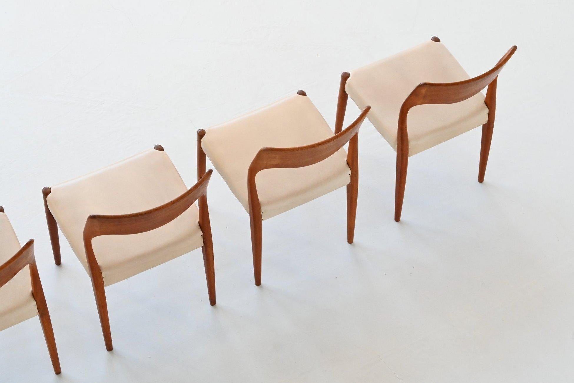 Fristho dining chairs #71 teak J.L. Moller Mobelfabrik The Netherlands 1960 For Sale 2
