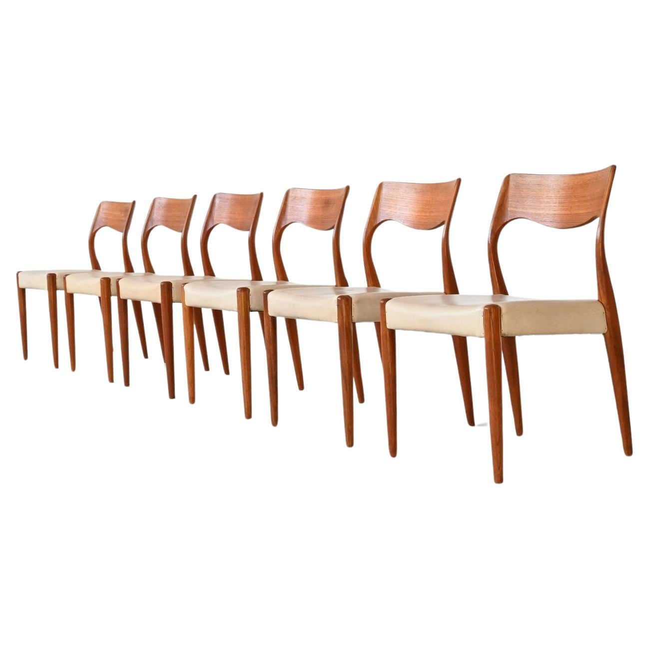 Fristho dining chairs #71 teak J.L. Moller Mobelfabrik The Netherlands 1960 For Sale