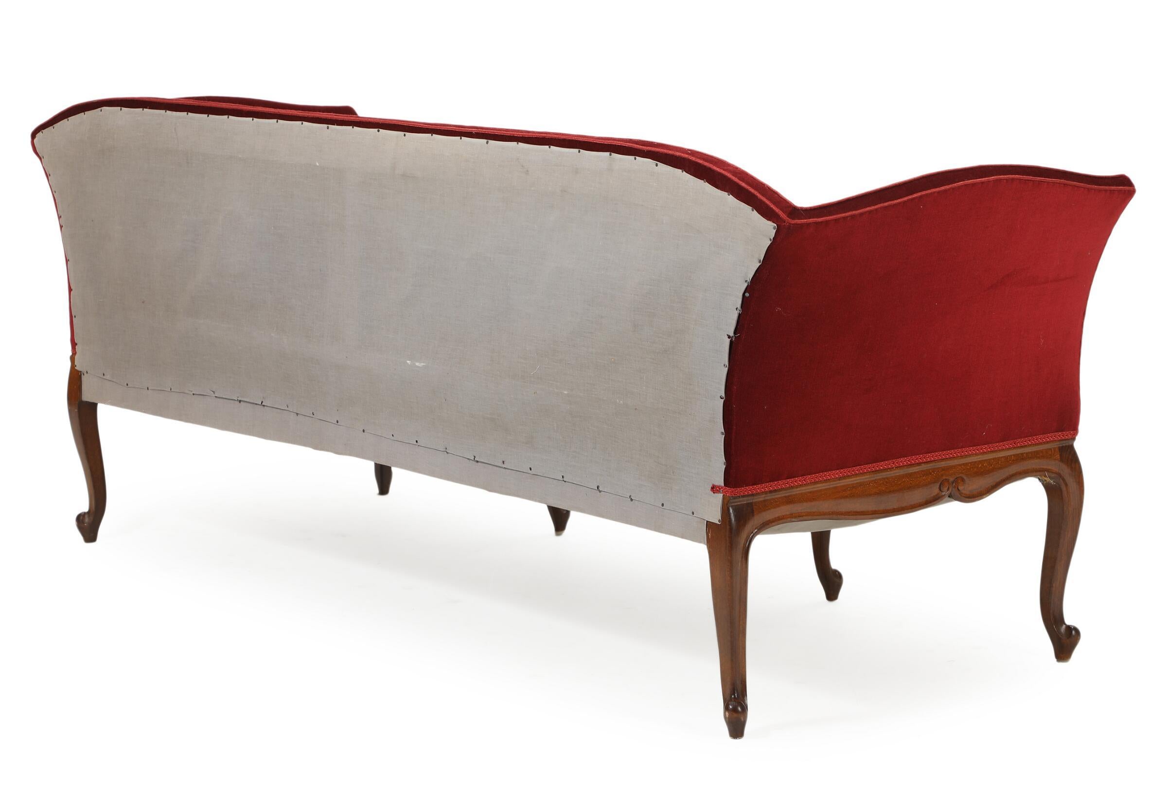 Frits Henningsen:  1930er Jahre 3-Sitzer-Sofa mit rotem Velours gepolstert (Skandinavische Moderne) im Angebot