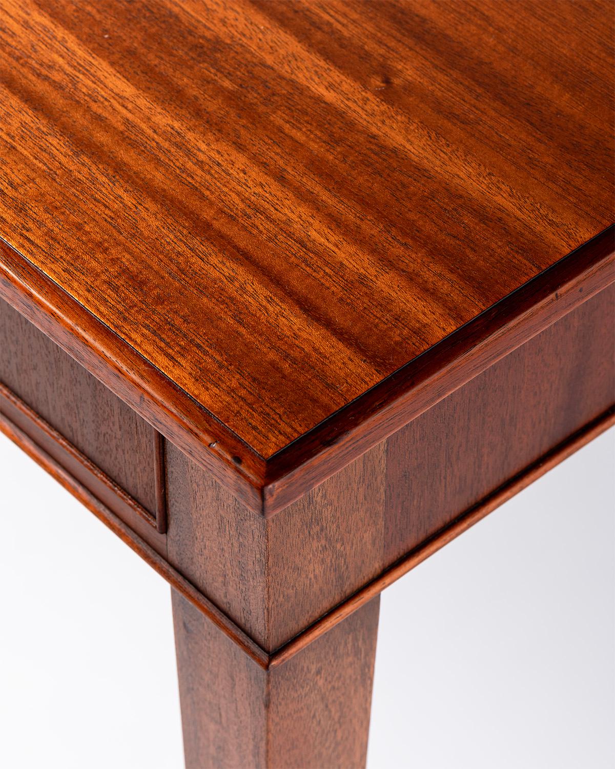 Metà XX secolo Scrivania danese in mogano Frits Henningsen del 1940 in vendita