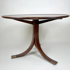 Frits Henningsen. A Cuban mahogany circular pedestal  table.