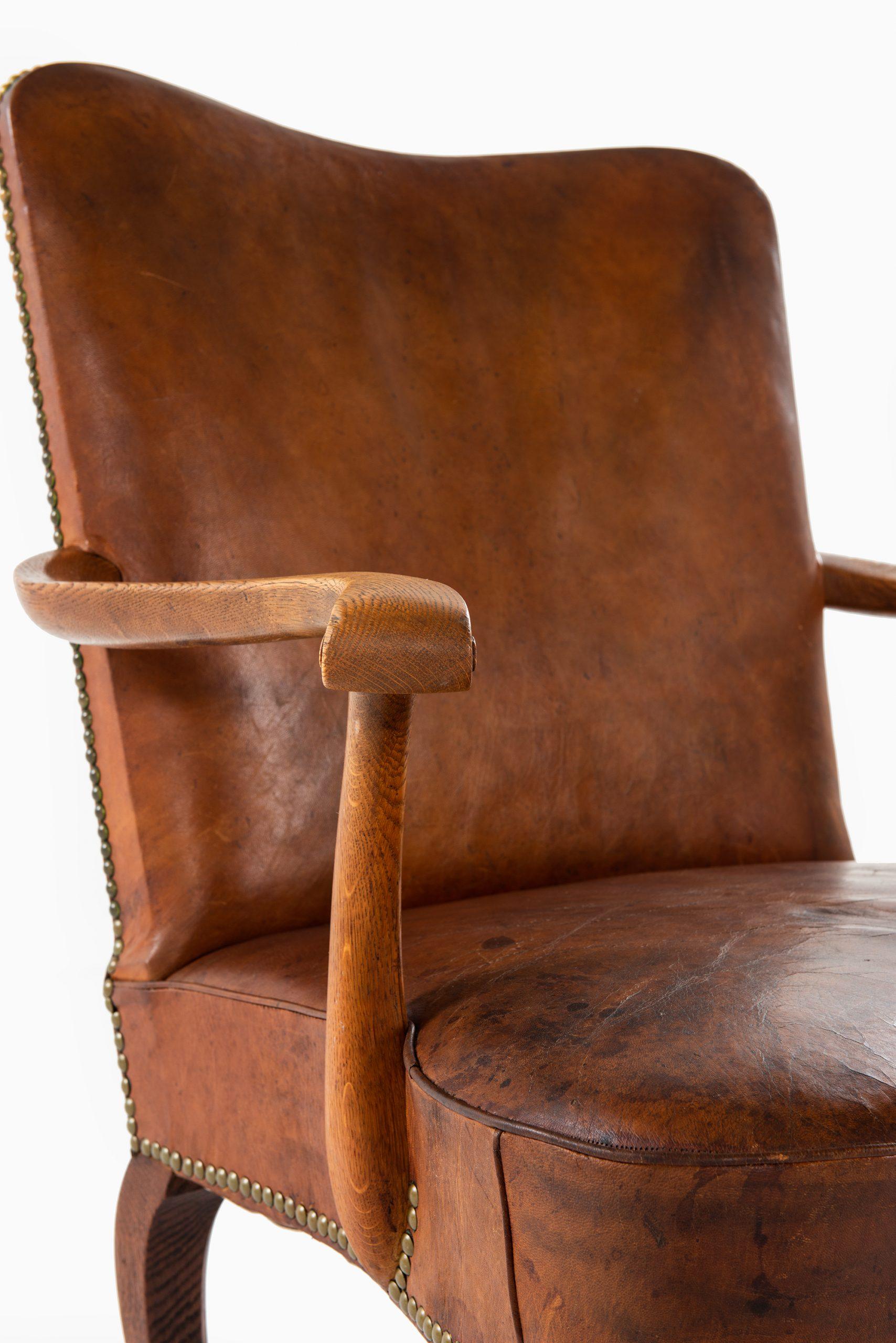 Scandinave moderne Fauteuil Frits Henningsen Produit par l'ébéniste Frits Henningsen au Danemark en vente