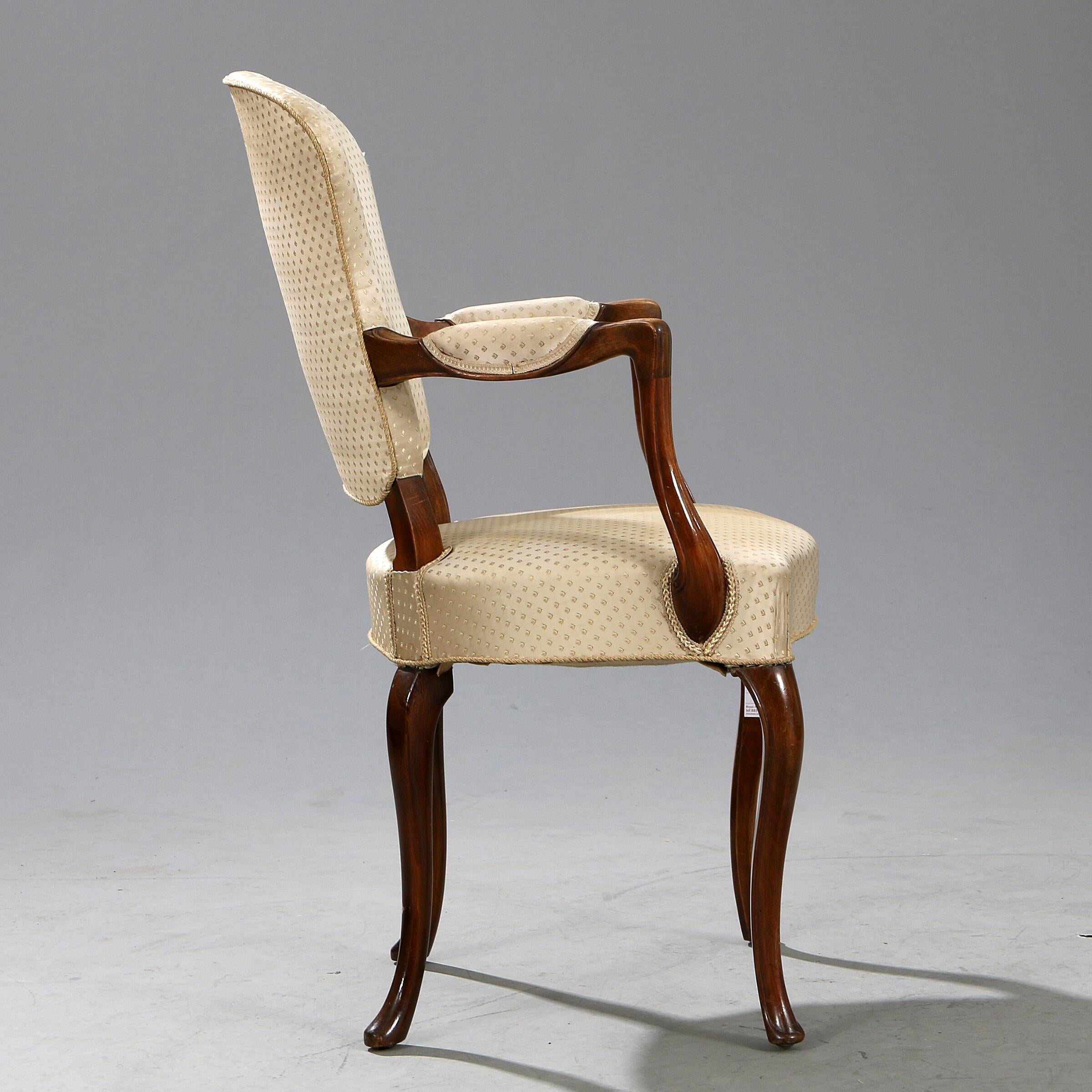 Scandinavian Modern Frits Henningsen: Armchair with carved mahogany frame For Sale