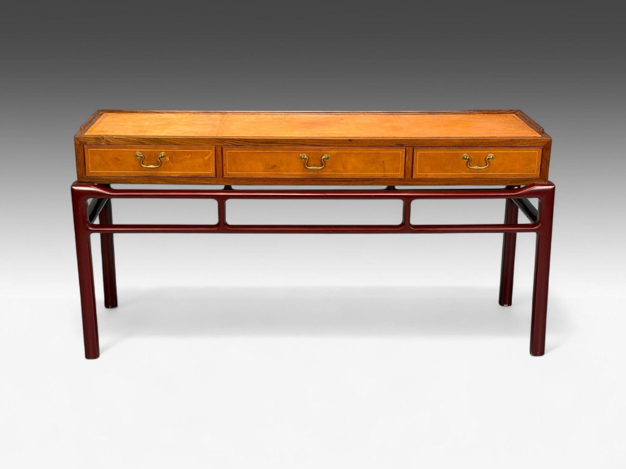 Frits Henningsen atr., palisandro, cuero, latón, mesa consola, Dinamarca, años 50 Moderno de mediados de siglo en venta
