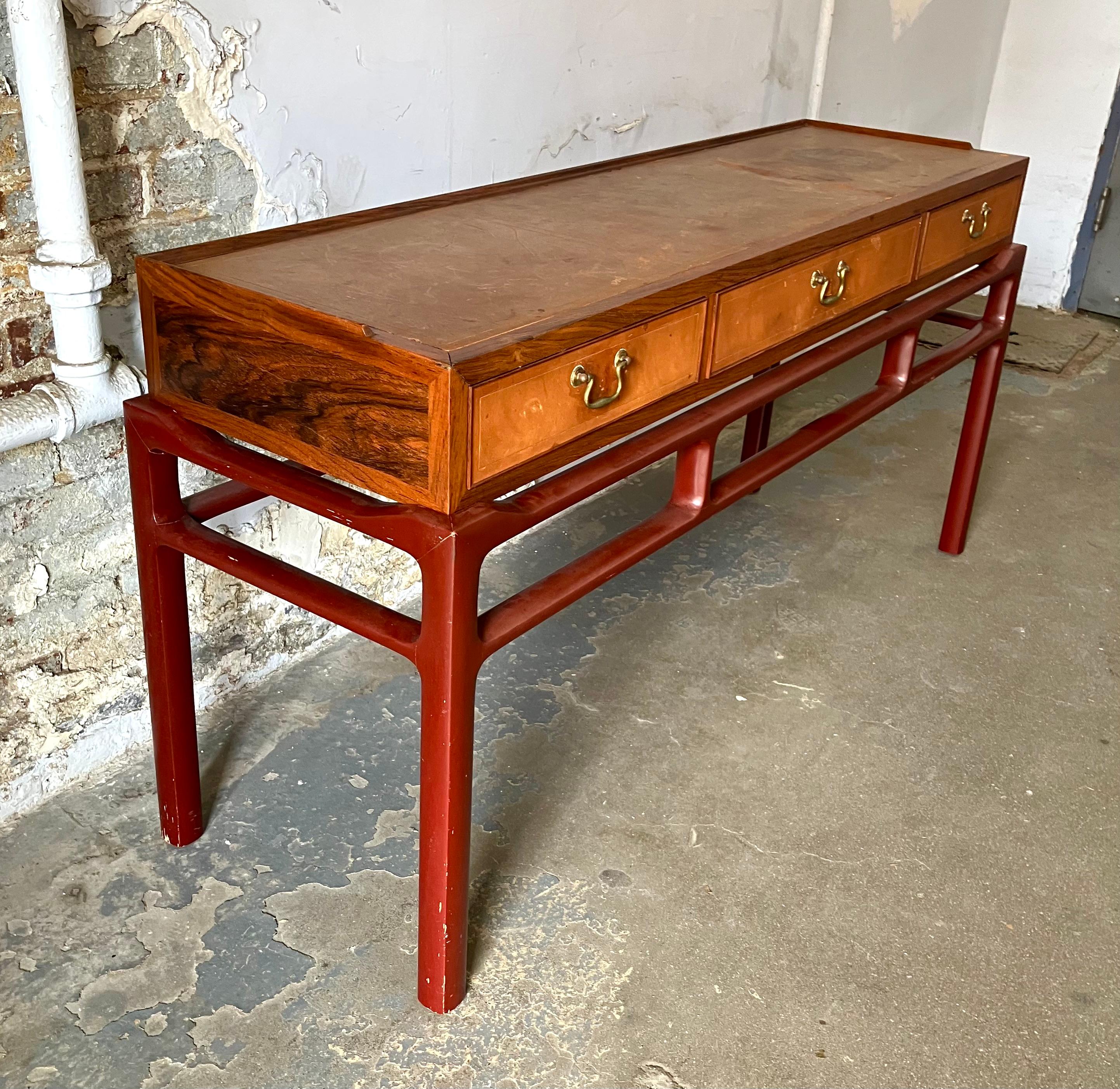 Frits Henningsen (attributed) Rosewood and Lacquered Chest on Stand For Sale 7