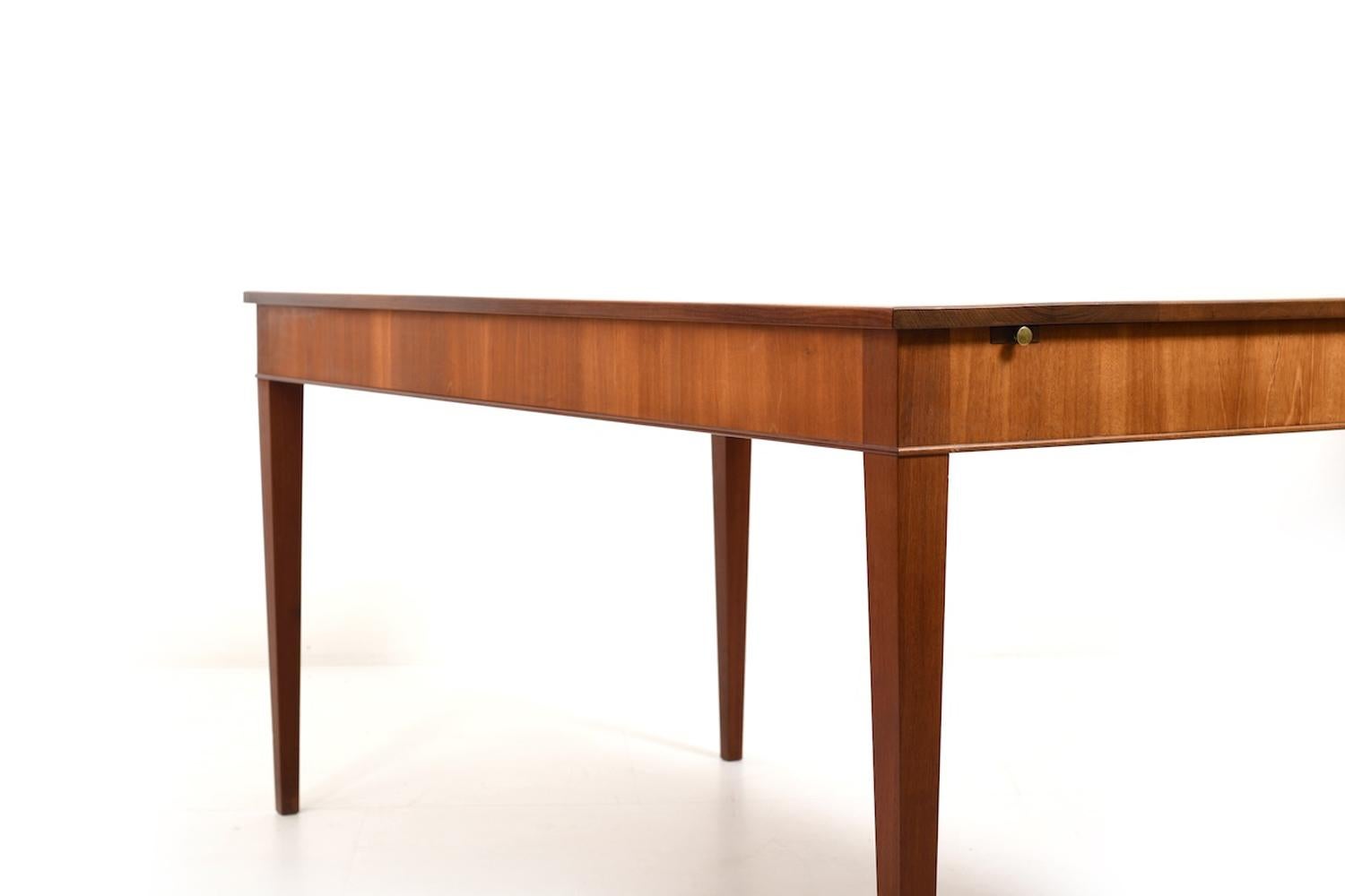Frits Henningsen Cabinetmaker Copenhagen, Fine Large Desk 1940s For Sale 9