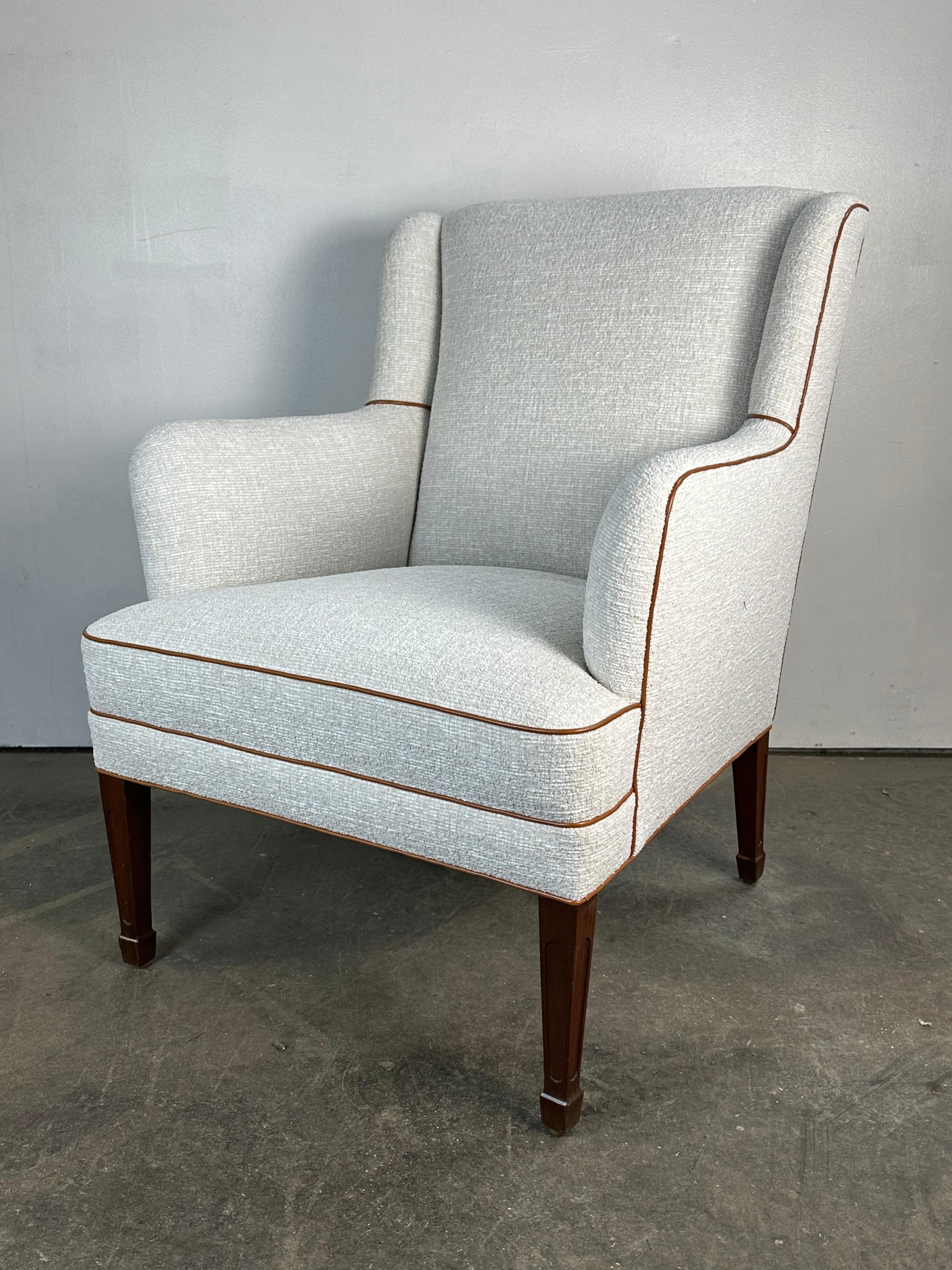 Frits Henningsen Danish Modern Lounge Chair with New Upholstery In Good Condition For Sale In Brooklyn, NY