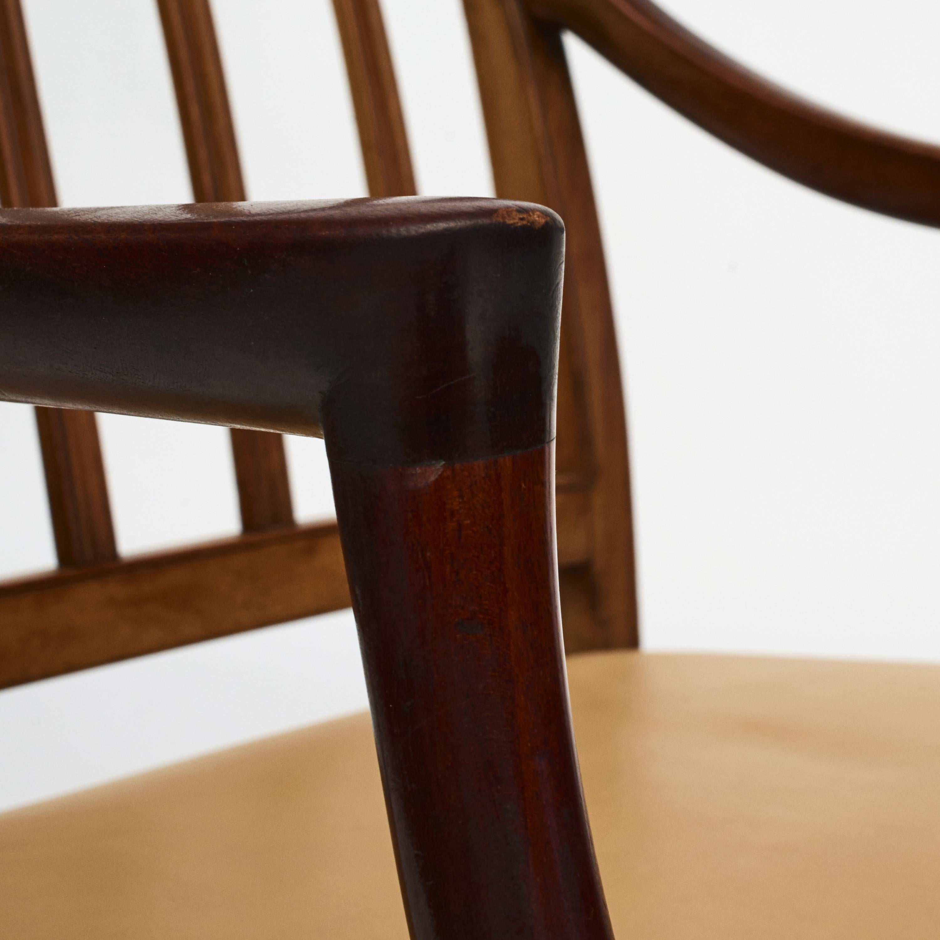 Frits Henningsen Desk Arm Chair in Mahogany with Leather Seat In Good Condition In Kastrup, DK