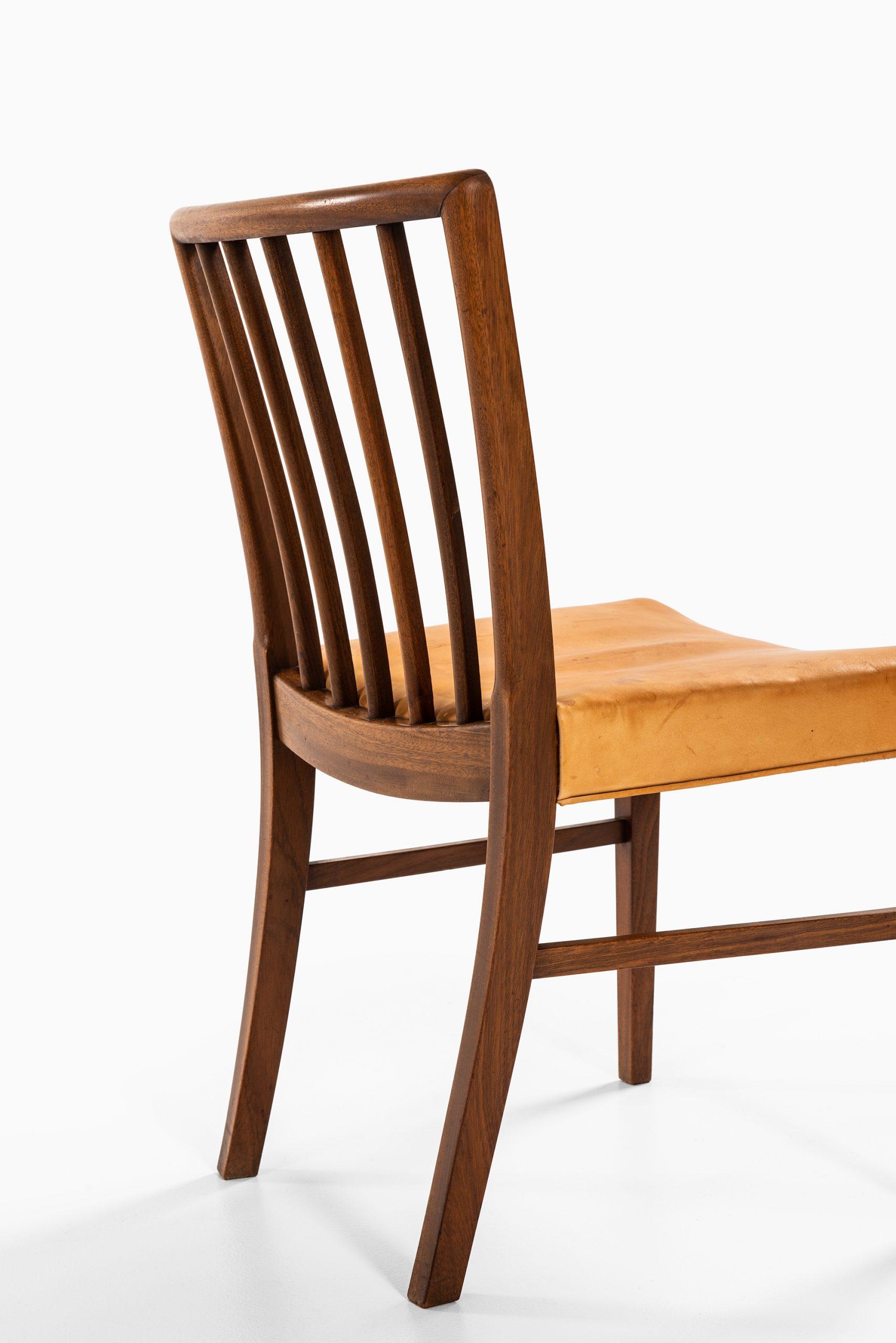 Scandinavian Modern Frits Henningsen Dining Chairs by Cabinetmaker Frits Henningsen in Denmark For Sale