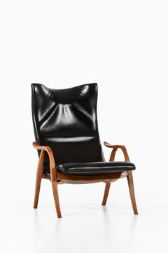 Frits Henningsen Easy Chair Produced by Cabinetmaker Frits Henningsen in Denmark
