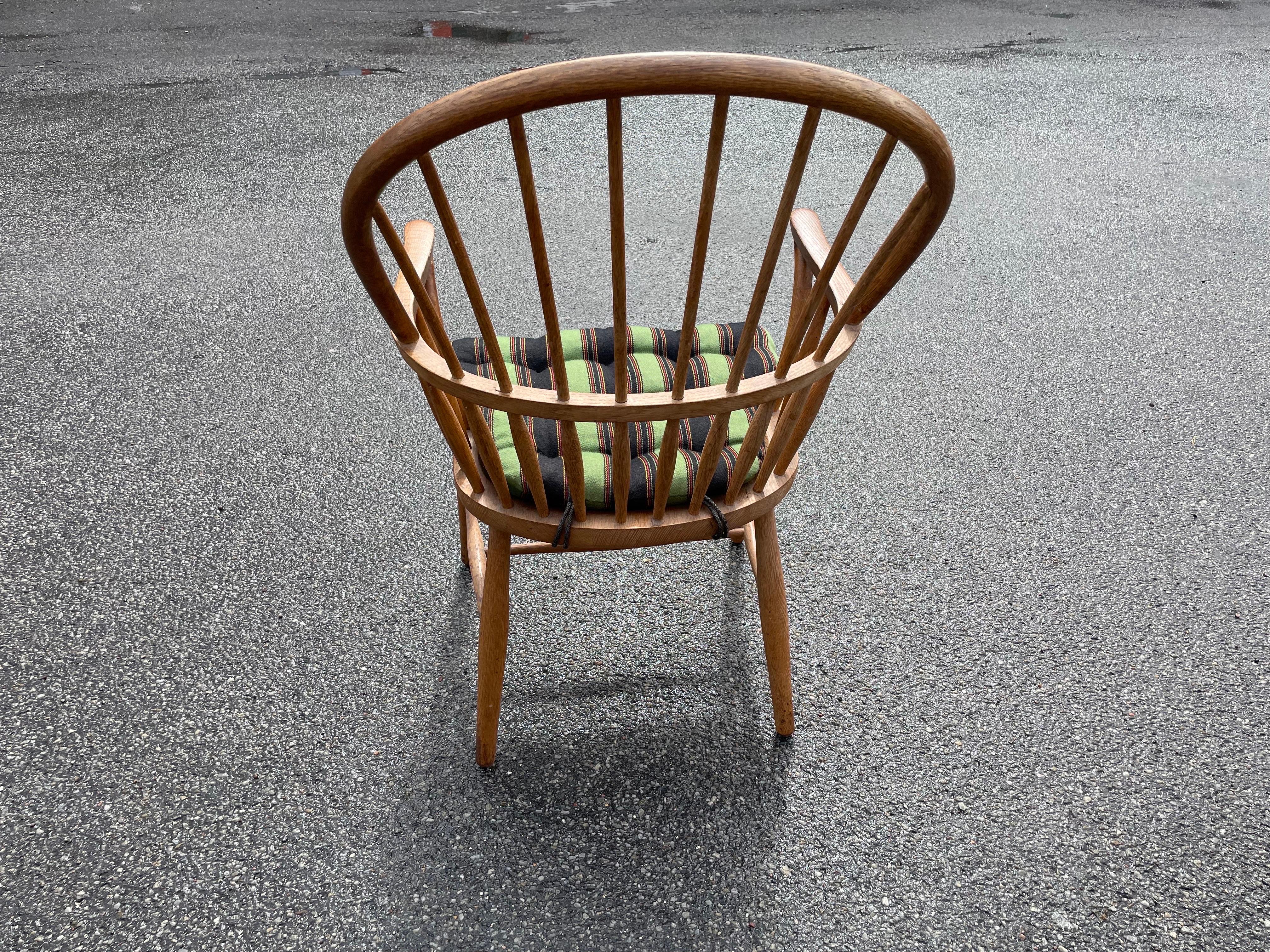 Frits Henningsen 'FH38 Windsor' Chair for Carl Hansen & Son In Good Condition In Copenhagen, DK