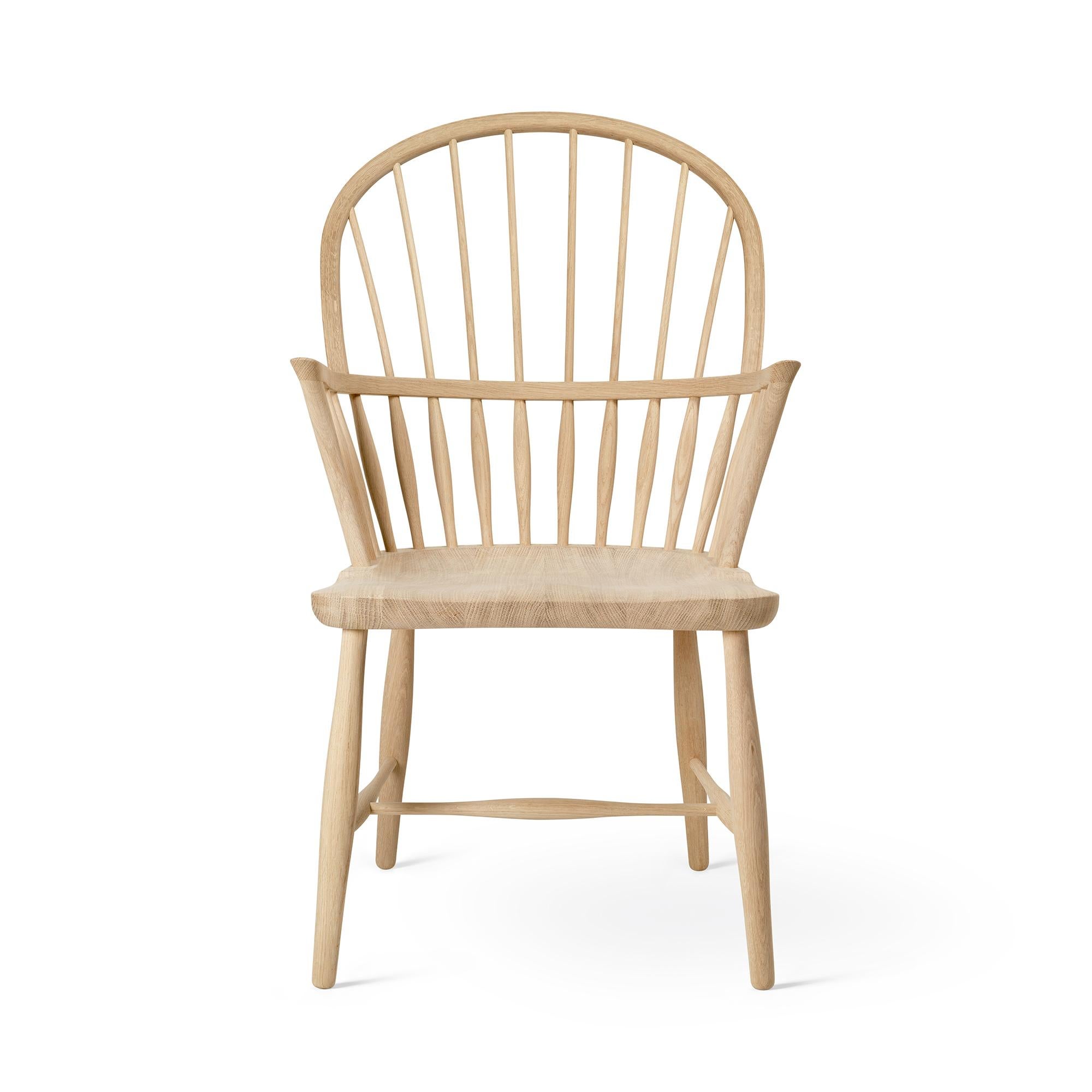 Frits Henningsen 'FH38 Windsor' Chair in Oiled Oak for Carl Hansen & Son For Sale 6