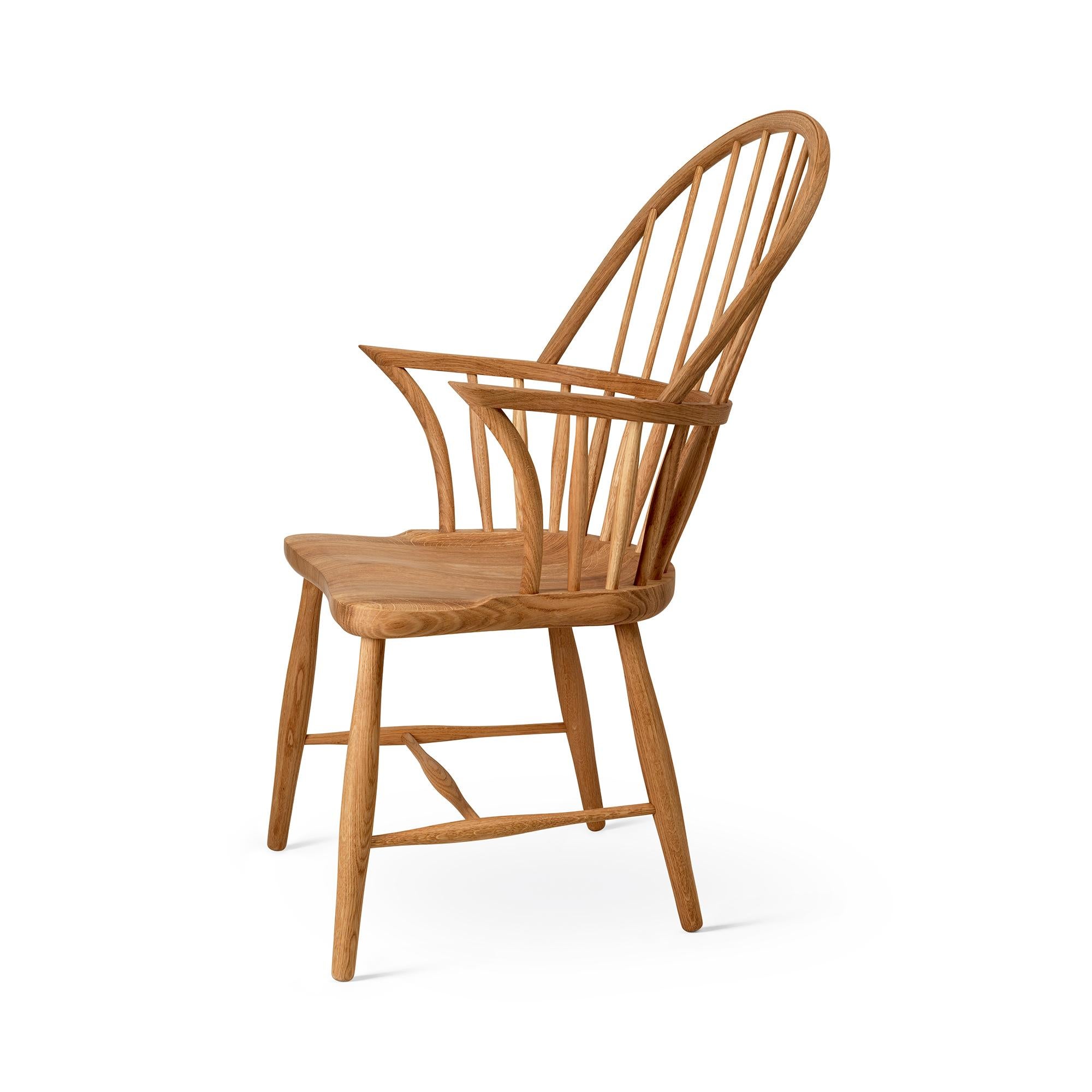 Frits Henningsen 'FH38 Windsor' Chair in Soaped Oak for Carl Hansen & Son For Sale 5