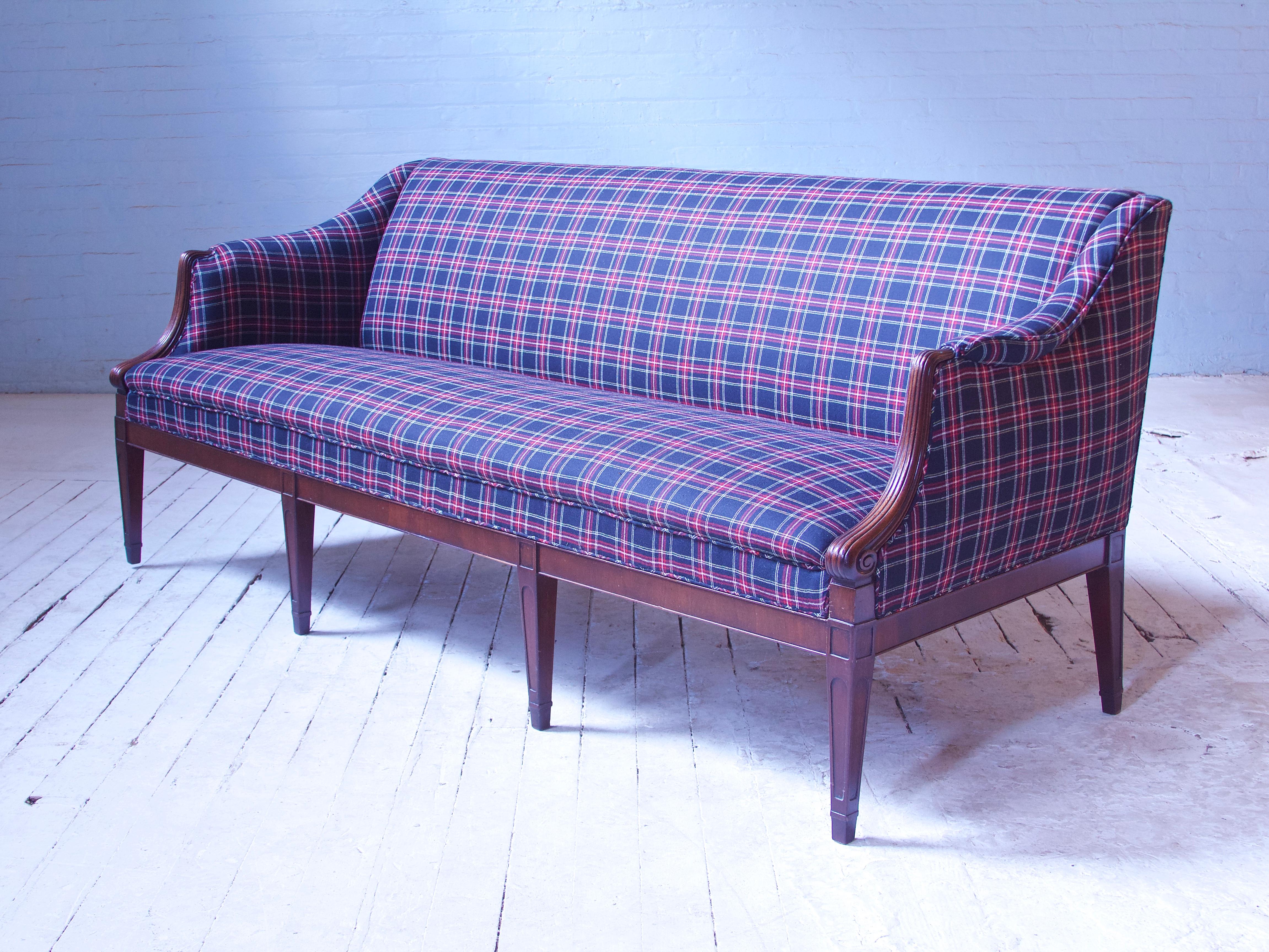 Frits Henningsen Hand-Carved Mahogany Three-Seater Sofa, 1940s In Good Condition In Brooklyn, NY