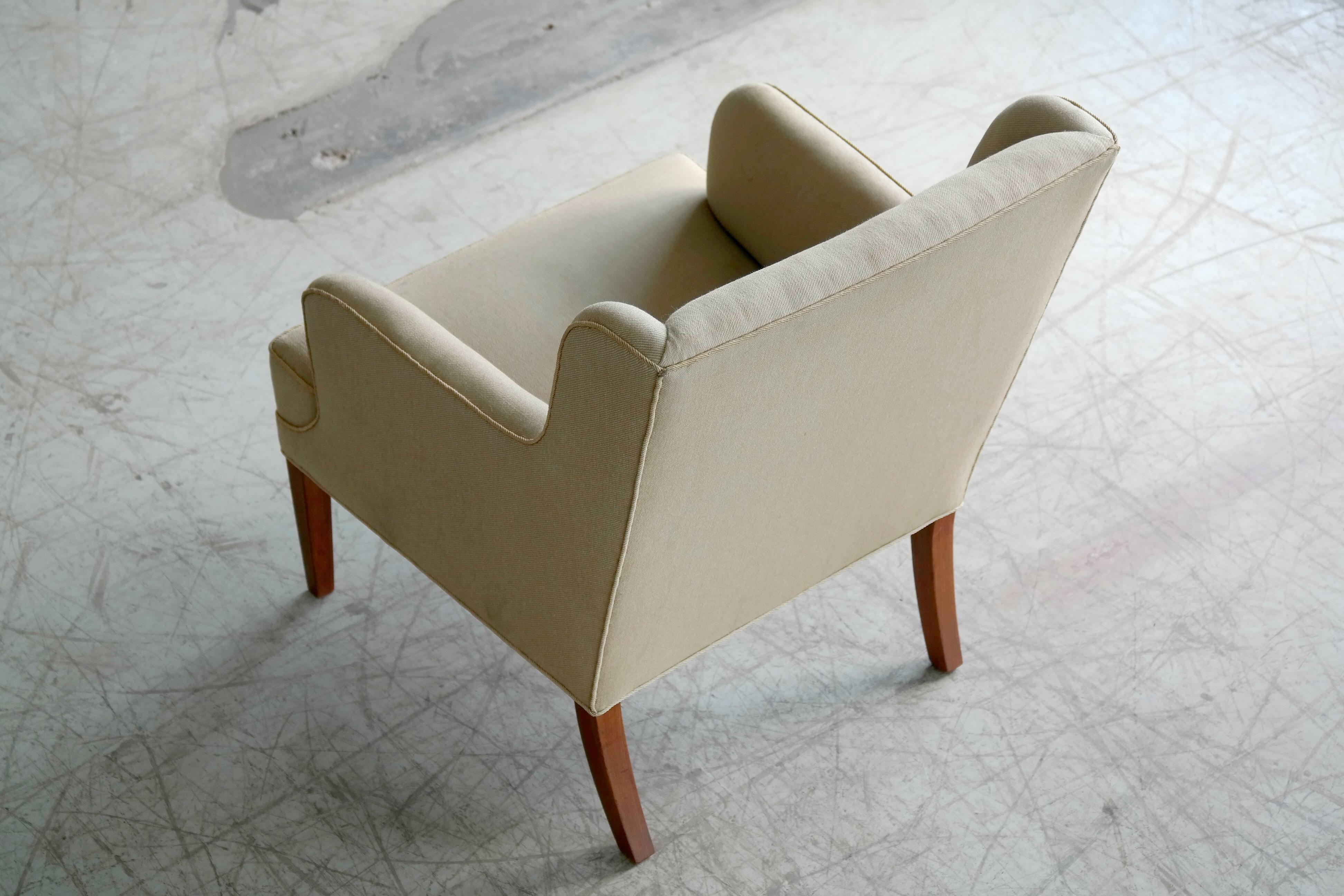 Mid-20th Century Frits Henningsen Lounge Chair, Denmark, circa 1950