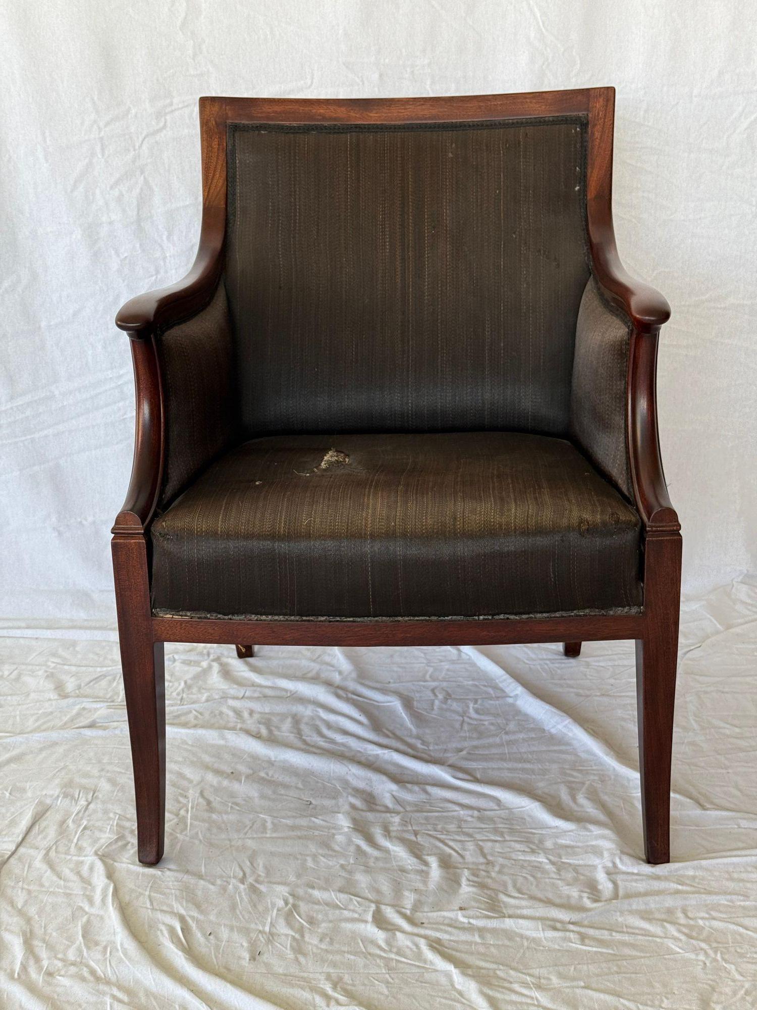 Frits Henningsen Lounge Chair. 1940's  Schöne klassische Linien.