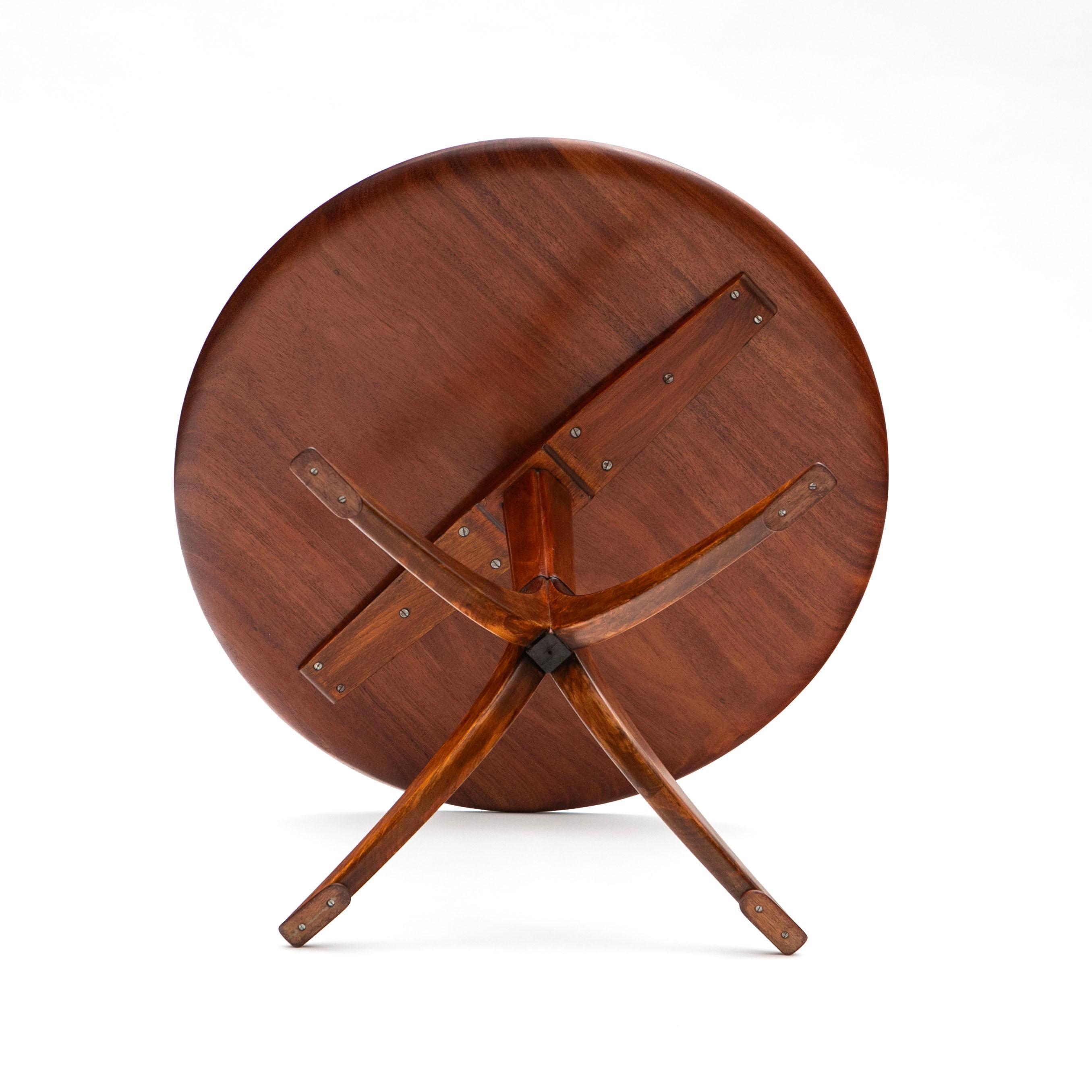 Table d'appoint en acajou Frits Henningsen, Danemark c. 1945 Bon état - En vente à Kastrup, DK