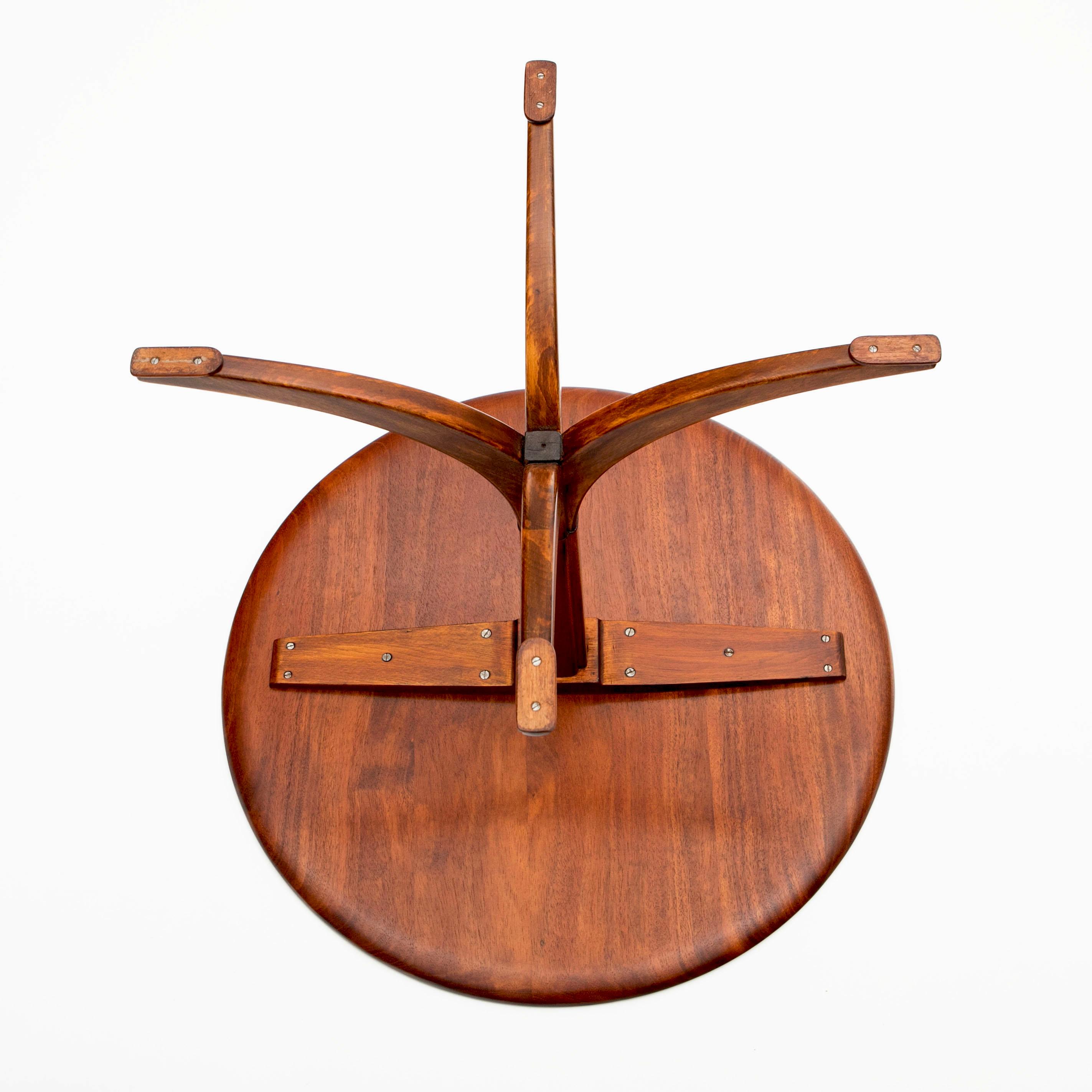 Table d'appoint en acajou Frits Henningsen, Danemark c. 1945 en vente 2