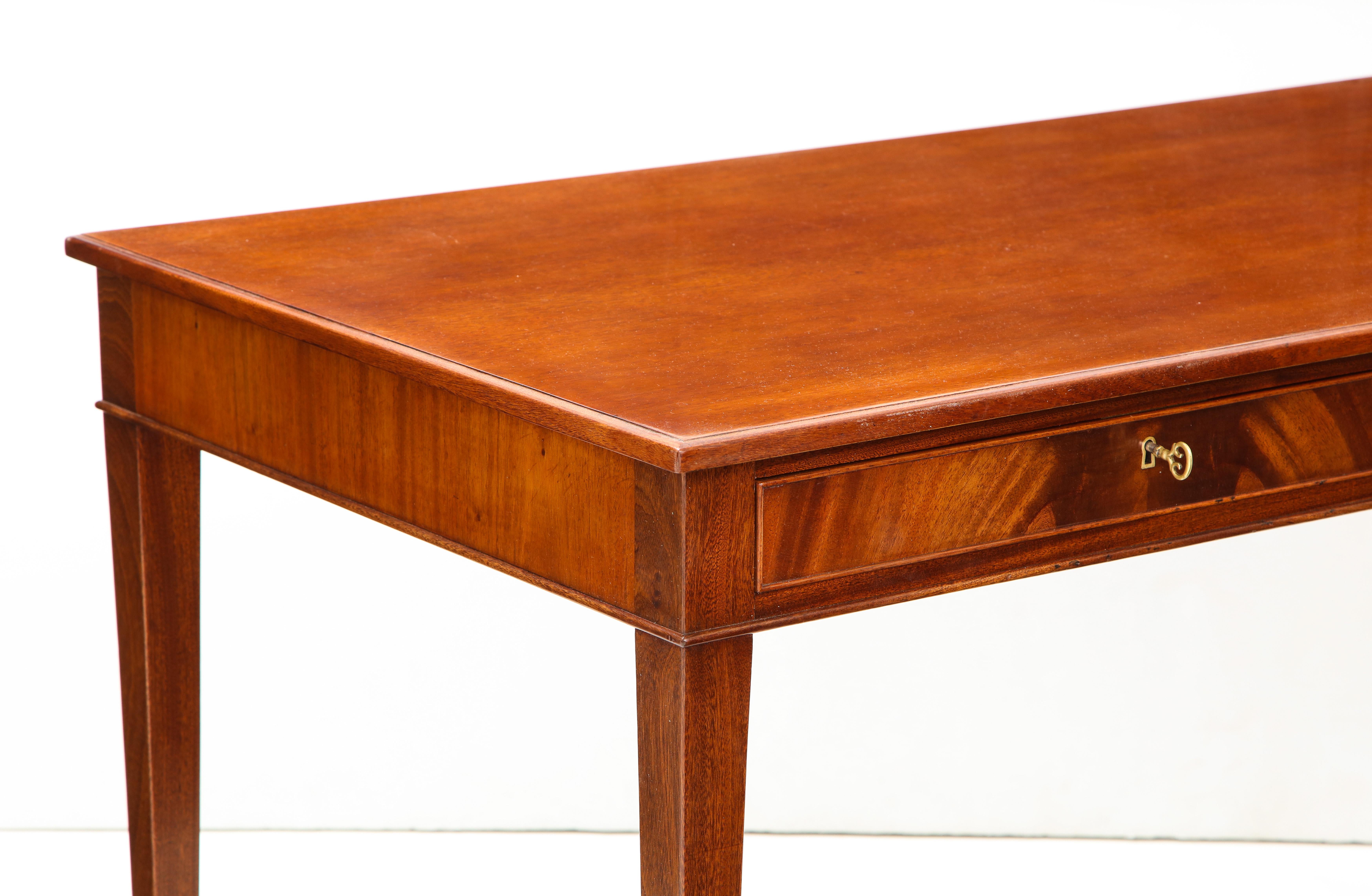 Frits Henningsen Mahogany Writing Desk, circa 1940s In Excellent Condition In New York, NY