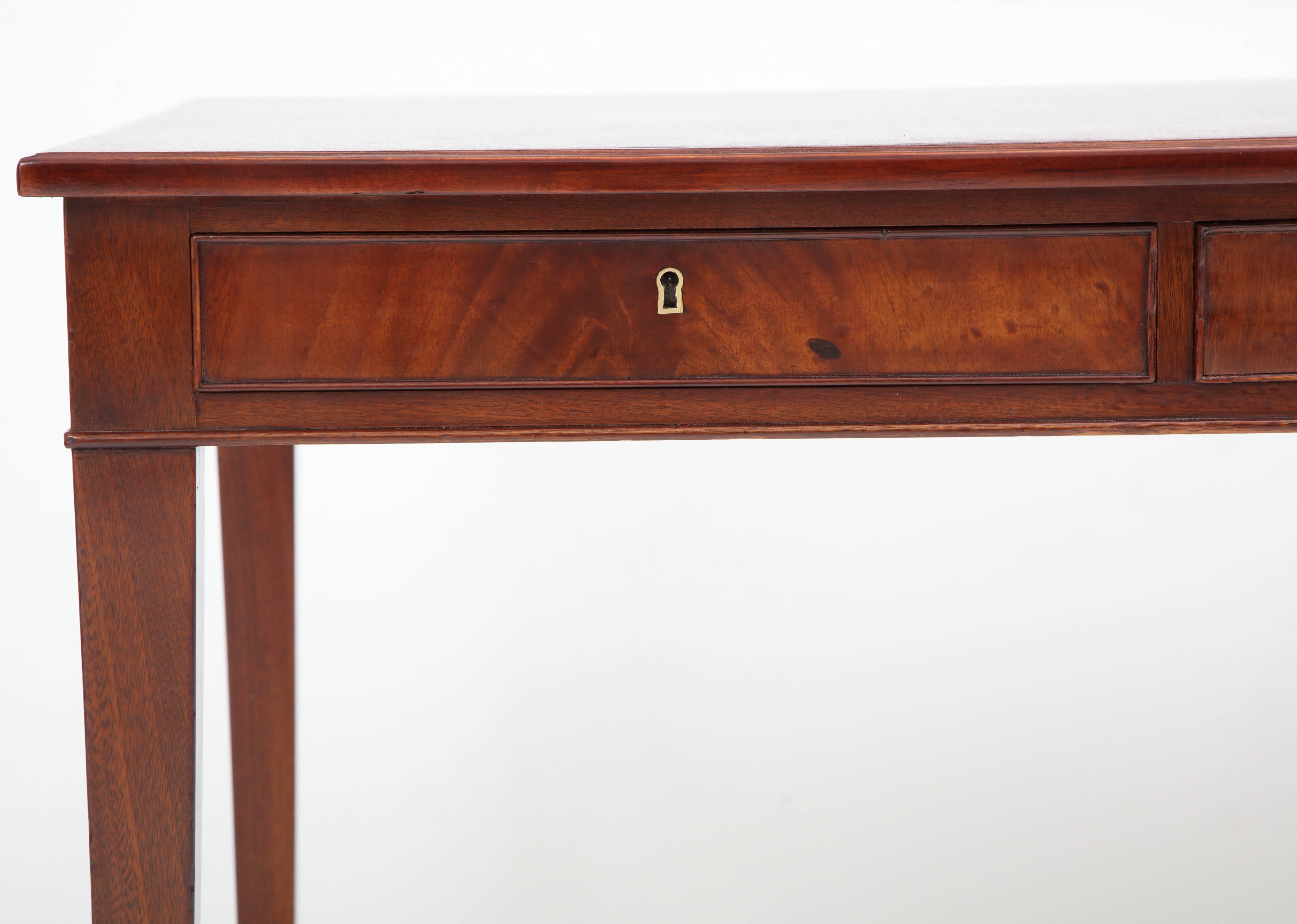 Frits Henningsen Mahogany Writing Table, circa 1940s In Excellent Condition In New York, NY