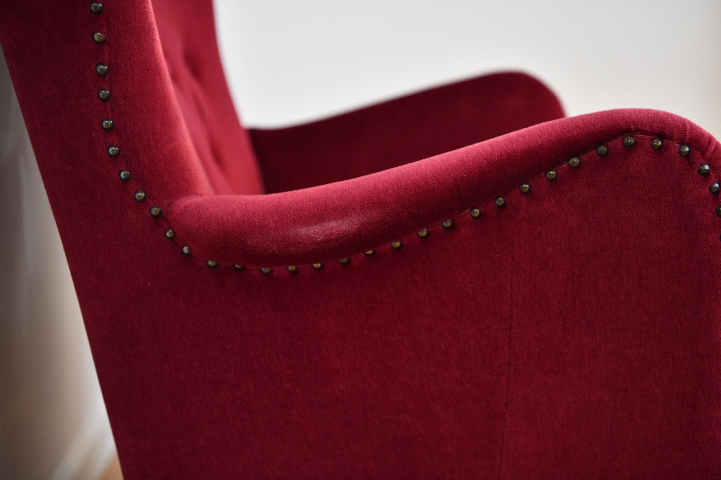 Frits Henningsen Maroon Velvet Lounge Chair In Good Condition In Brooklyn, NY