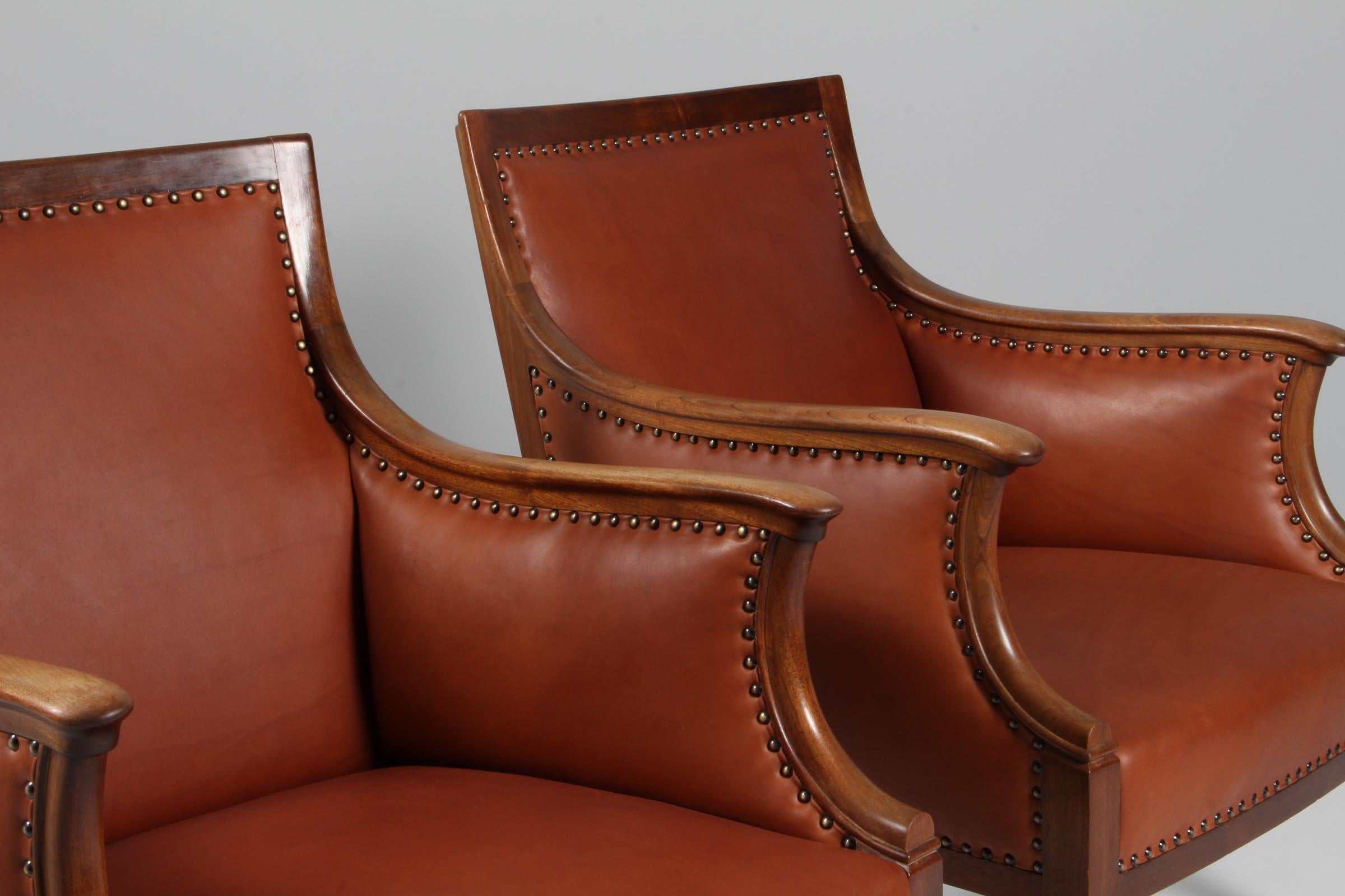 Scandinavian Modern Frits Henningsen, Pair of Lounge Chairs with Brandy Aniline Leather