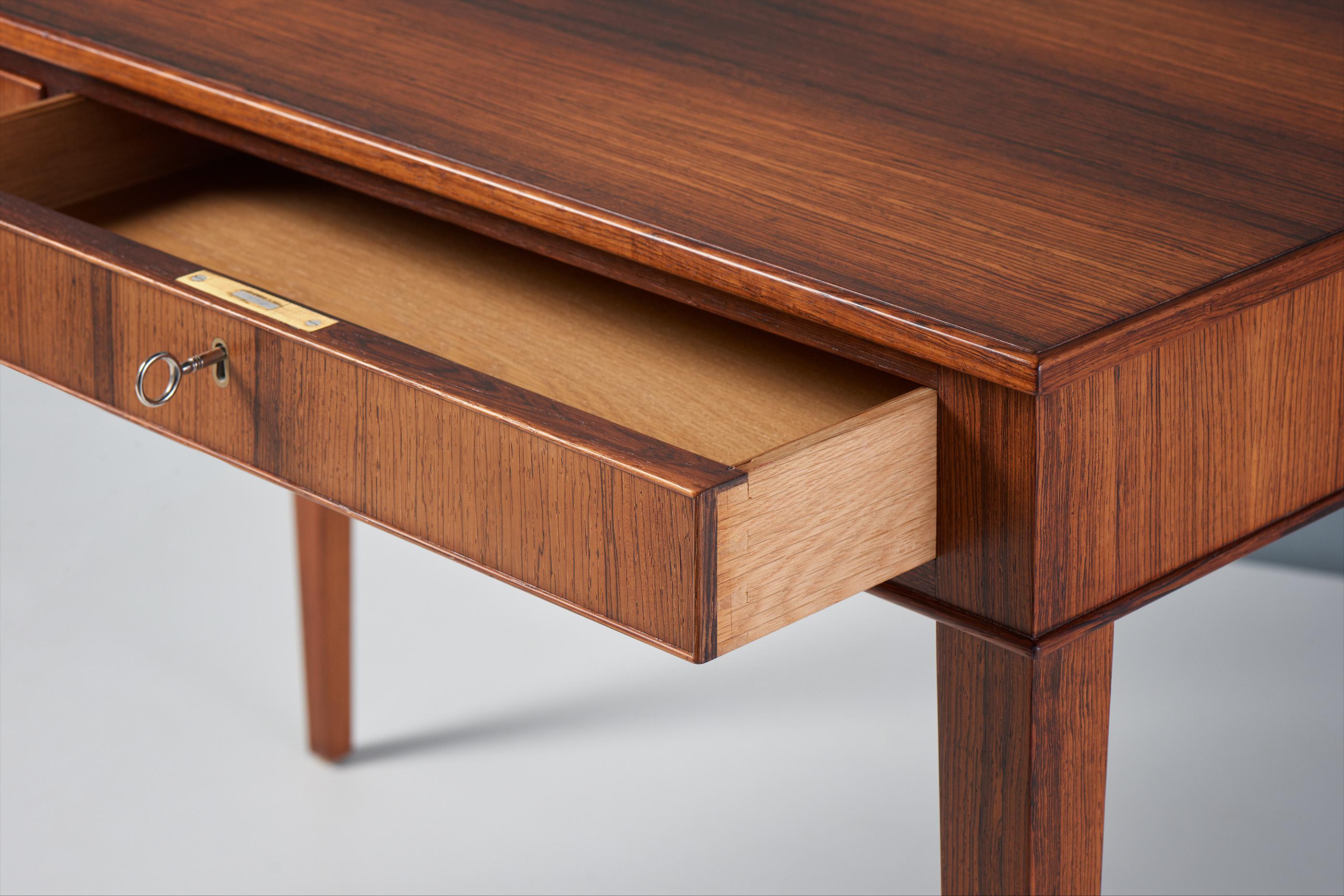 Frits Henningsen Rosewood Desk, c1950s In Good Condition In London, GB