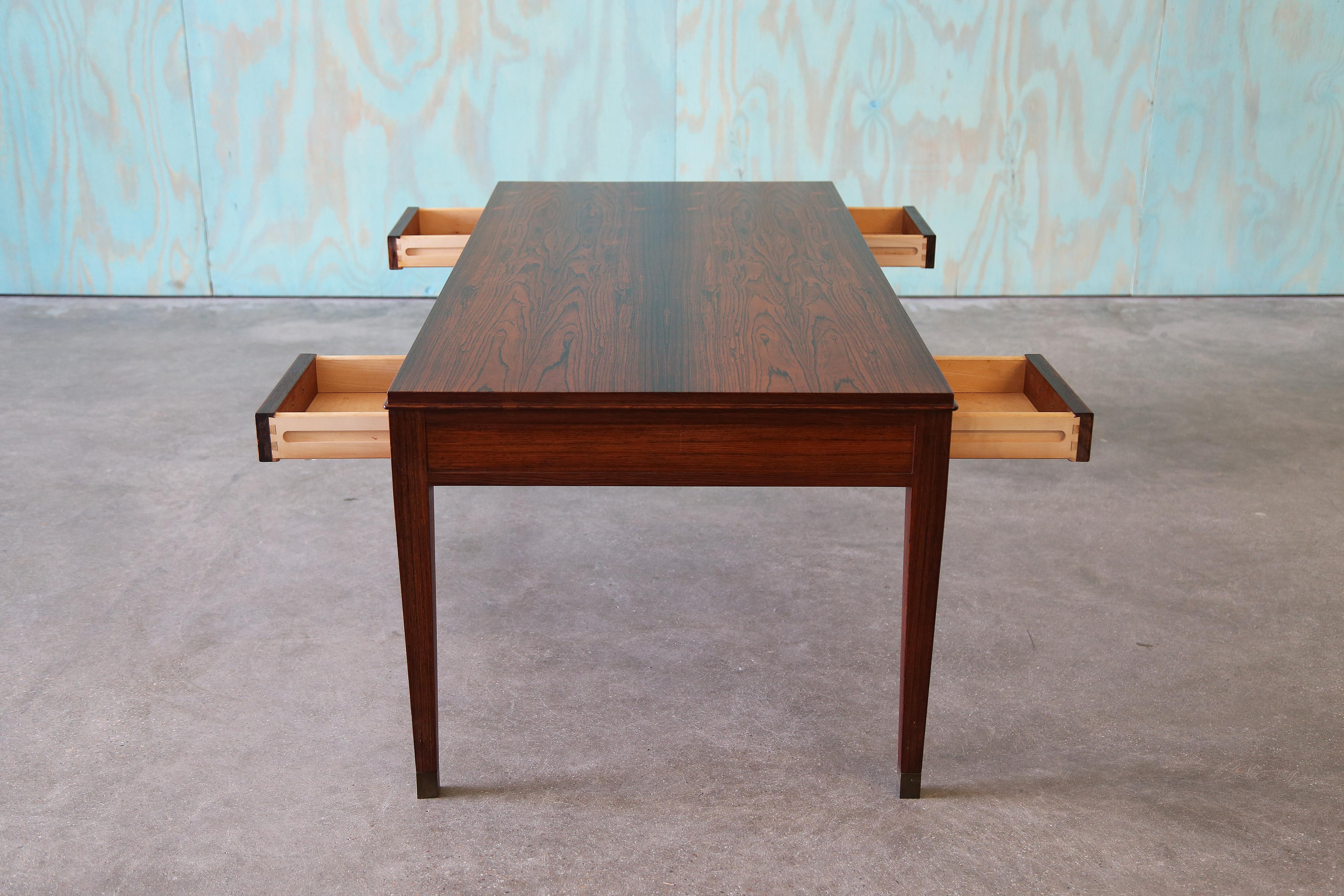 Danois Table d'appoint en palissandre de Frits Henningsen, Danemark années 1940 en vente