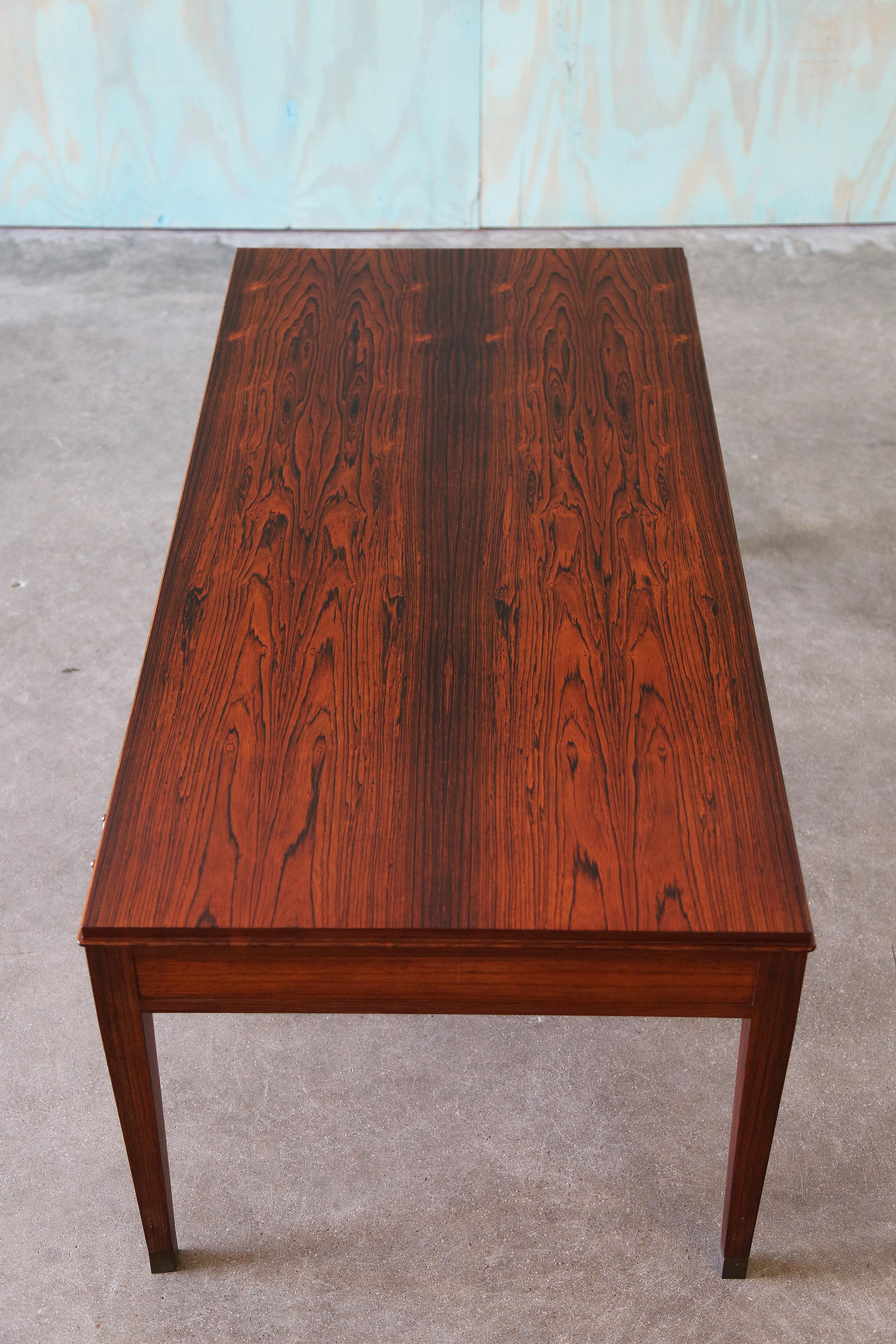 Table d'appoint en palissandre de Frits Henningsen, Danemark années 1940 Bon état - En vente à Virginia Beach, VA
