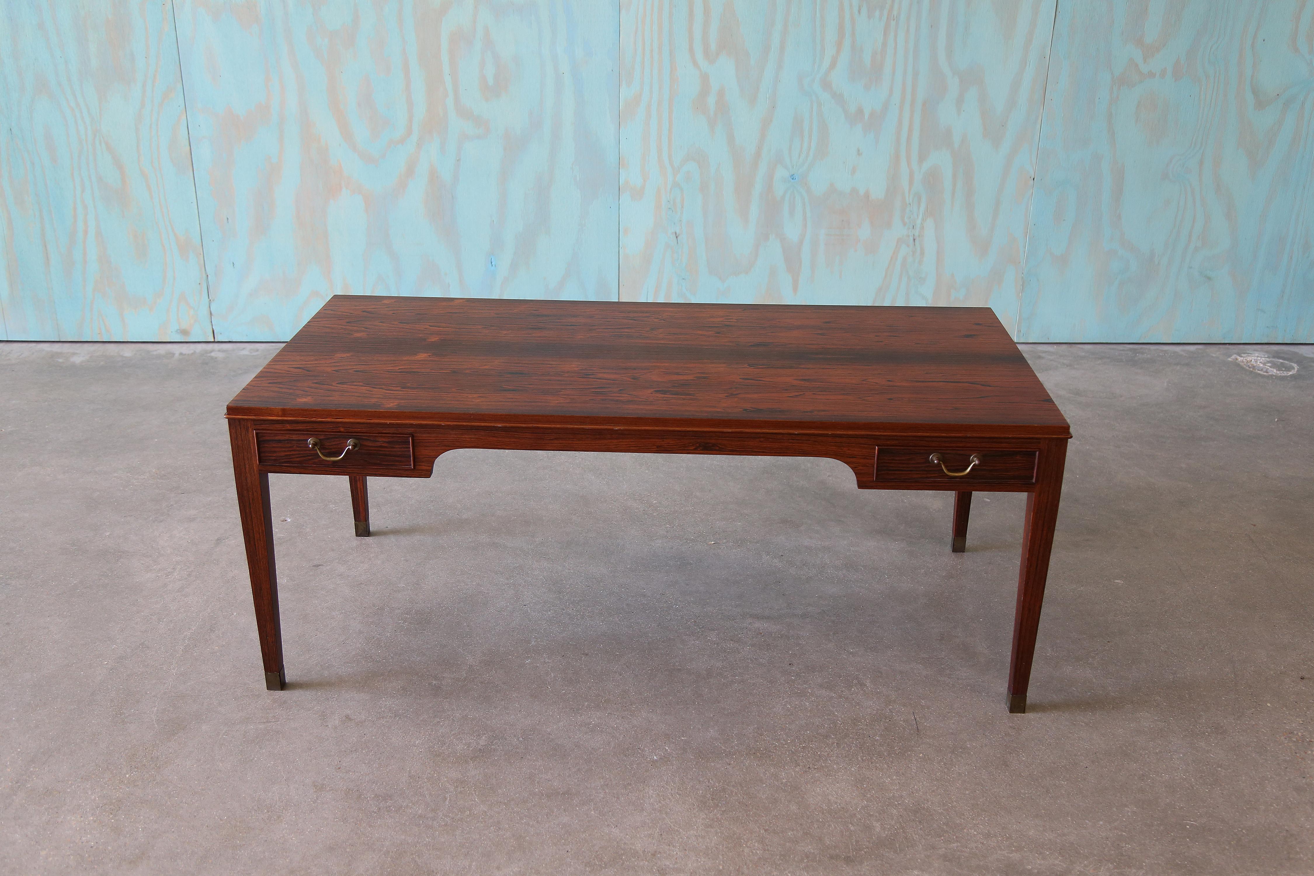 Table d'appoint en palissandre de Frits Henningsen, Danemark années 1940 en vente 1