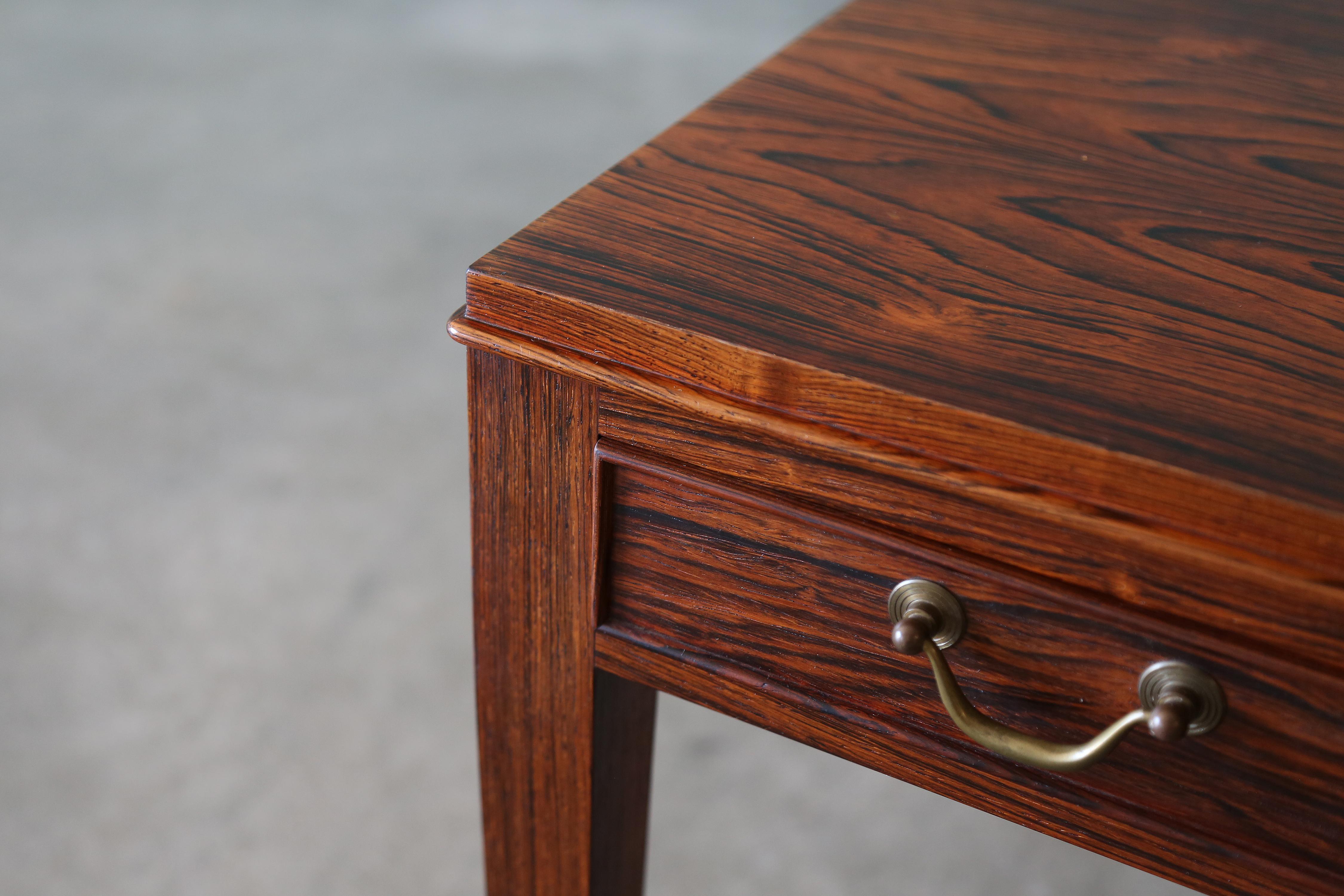 Table d'appoint en palissandre de Frits Henningsen, Danemark années 1940 en vente 2